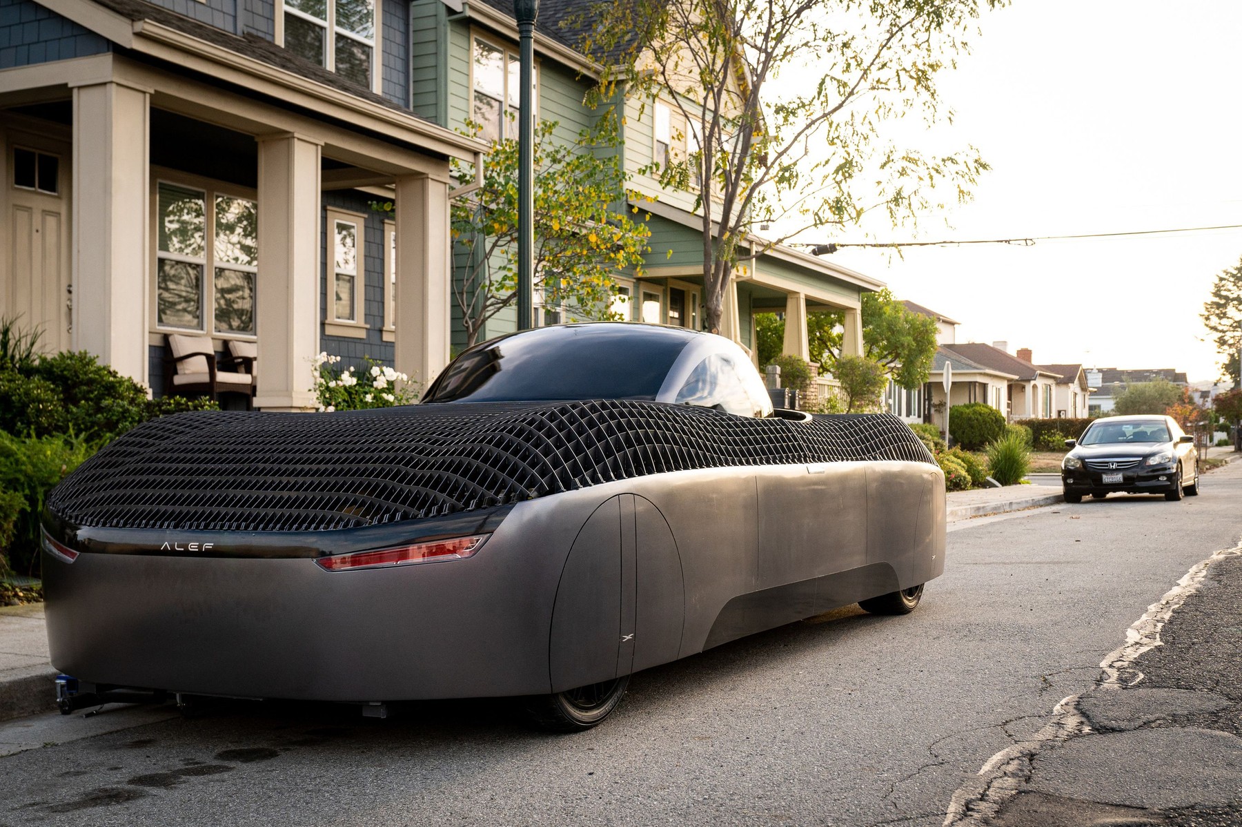 O companie americană lansează mașina zburătoare electrică. Imagini cu vehiculul pentru care s-au făcut deja 3.300 de precomenzi