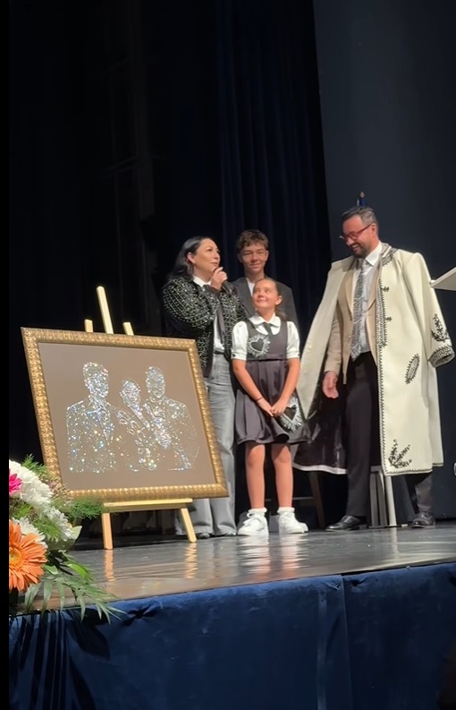 Cătălin Măruță, cetățean de onoare al orașului Târgu Jiu. Primarul l-a felicitat, iar Andra a plâns de emoție. „E locul unde am copilărit”