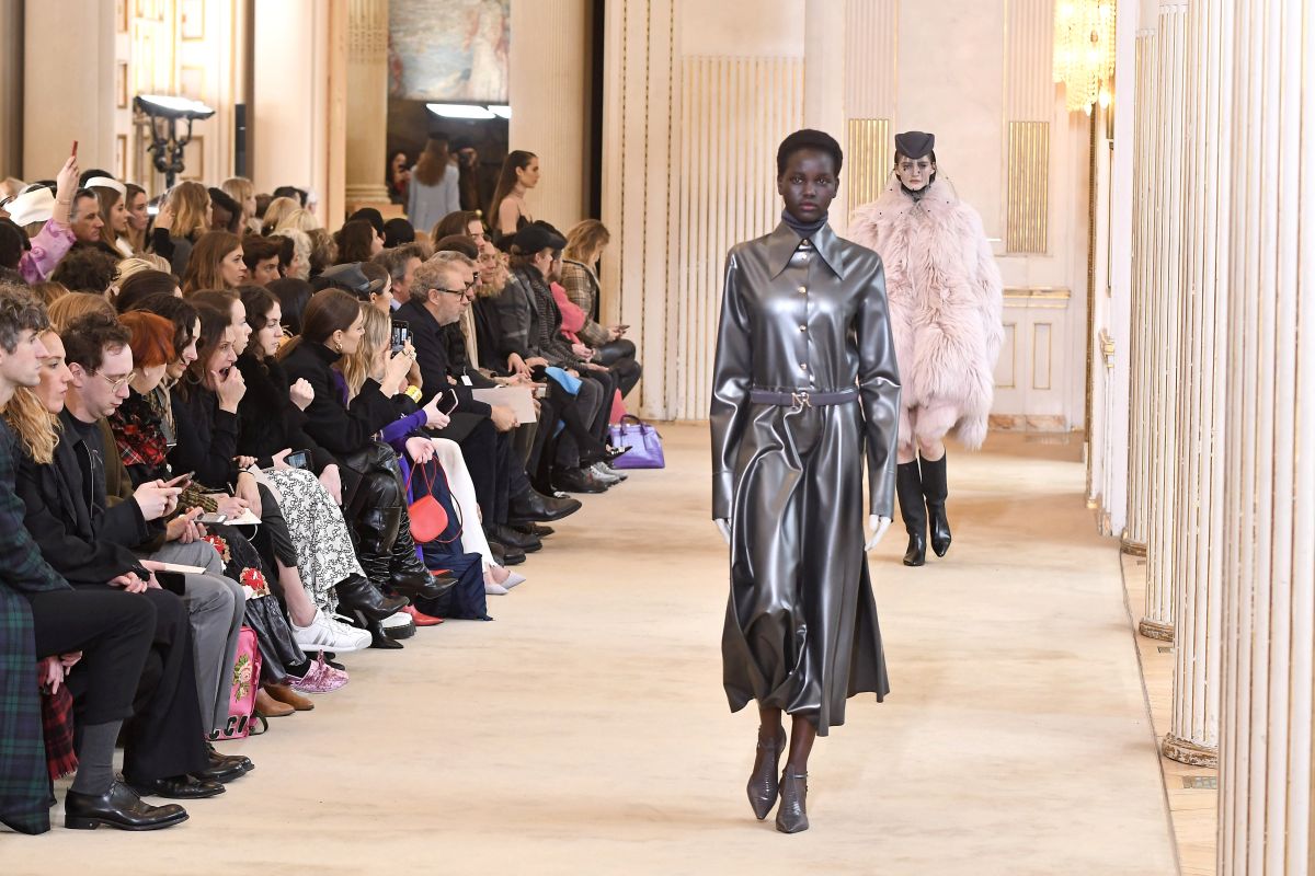 Adut Akech, o tânără refugiată, a fost desemnat cel mai bun model al lumii. Adut Akech le-a devansat pe surorile Hadid și Kendall Jener