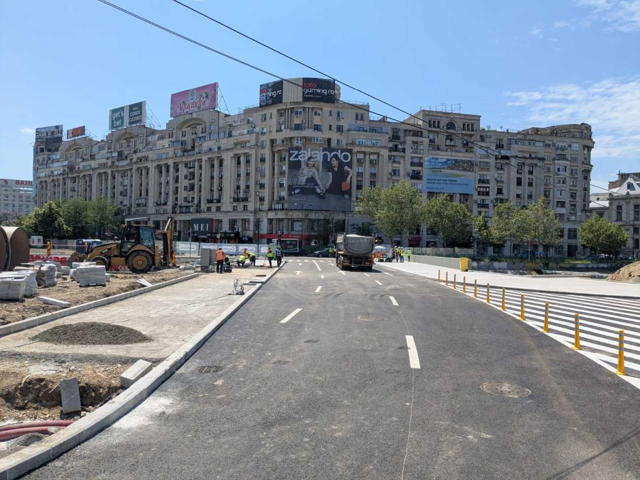 Circulația se redeschide pe o porțiune din Piața Unirii și se pregătește conectarea tramvaielor 32 și 21, anunță Daniel Băluță și Ciprian Ciucu pe șantierul Planșeul Unirii