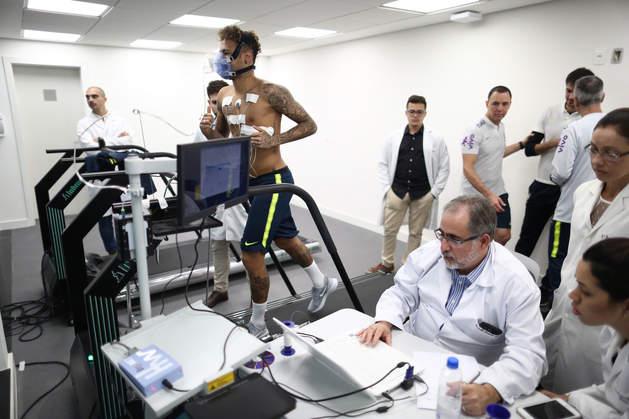 Neymar, primul antrenament cu balonul cu naționala Braziliei | FOTO