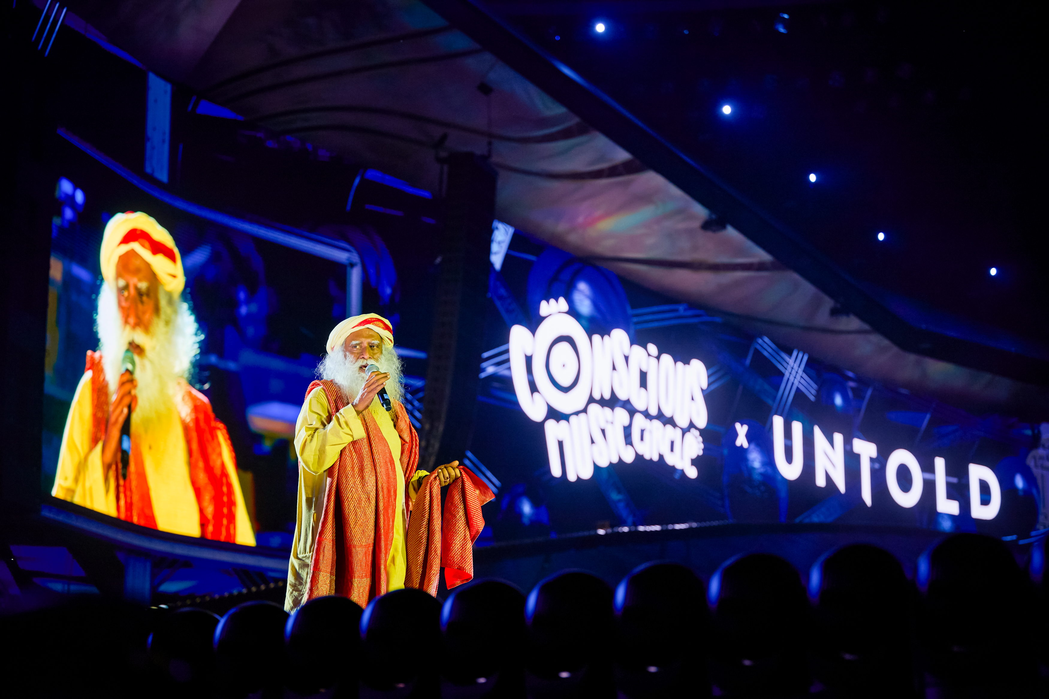 Sadhguru, în atenția presei internaționale, după apariția de la UNTOLD. The Independent: „A folosit festivalul”