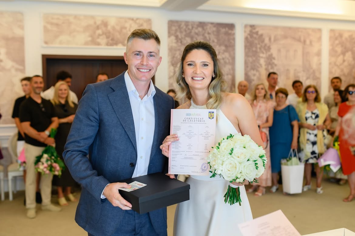 Irina Begu s-a căsătorit civil cu antrenorul ei, Victor Crivoi. Imagini de la cununia civilă