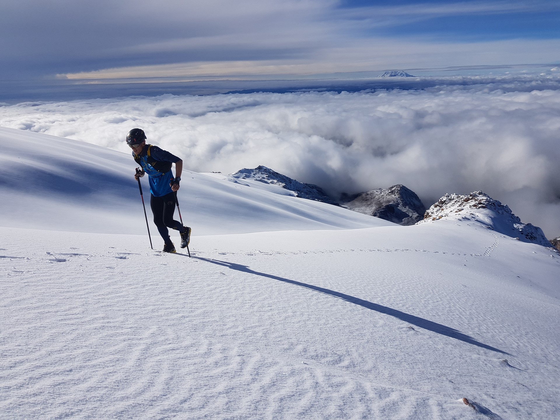 Alpinistul Karl Egloff vrea să stabilească un record mondial pe Everest: „Până în vârf și înapoi în 20 de ore, fără oxigen suplimentar”