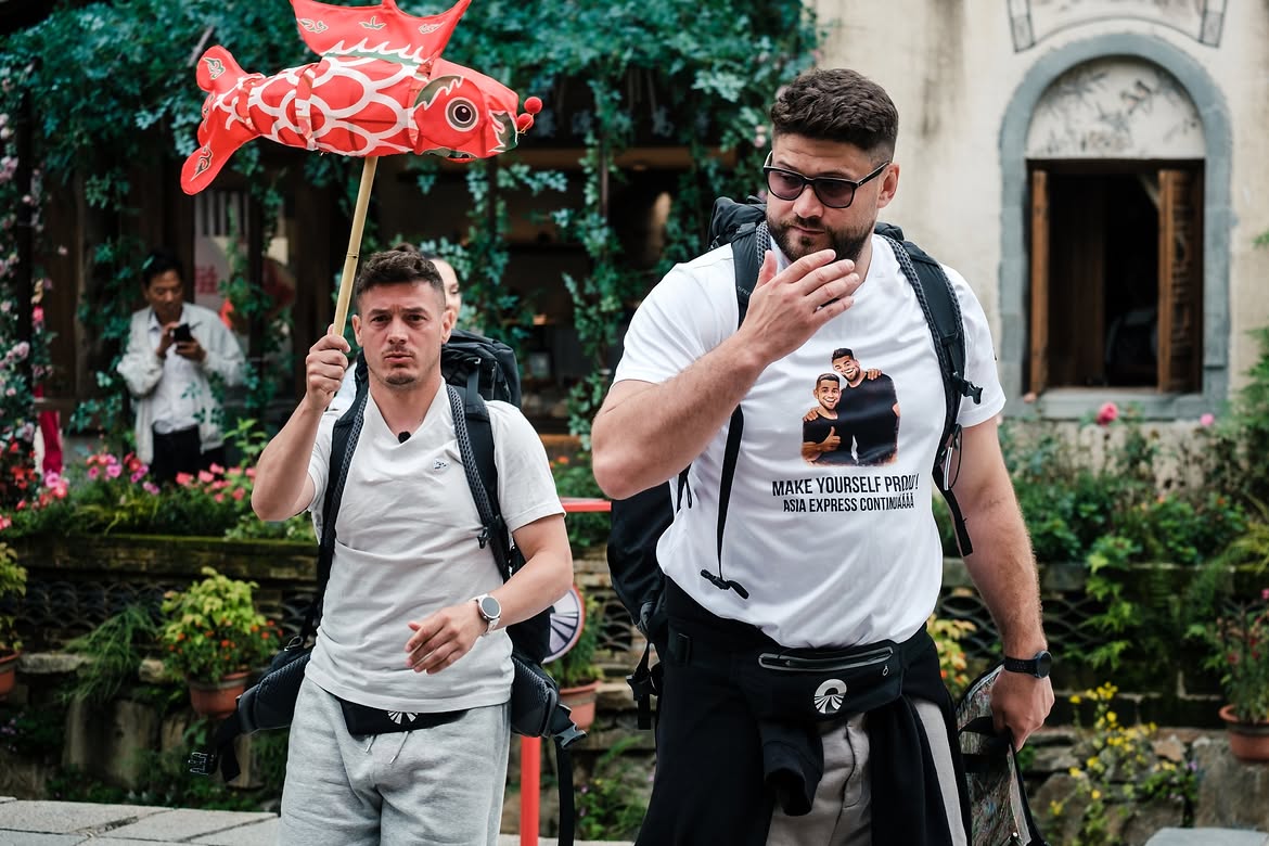 Cine este Alin Alexuc Ciurariu de la Asia Express 2026. Face echipă cu Gabi Torje la Antena 1