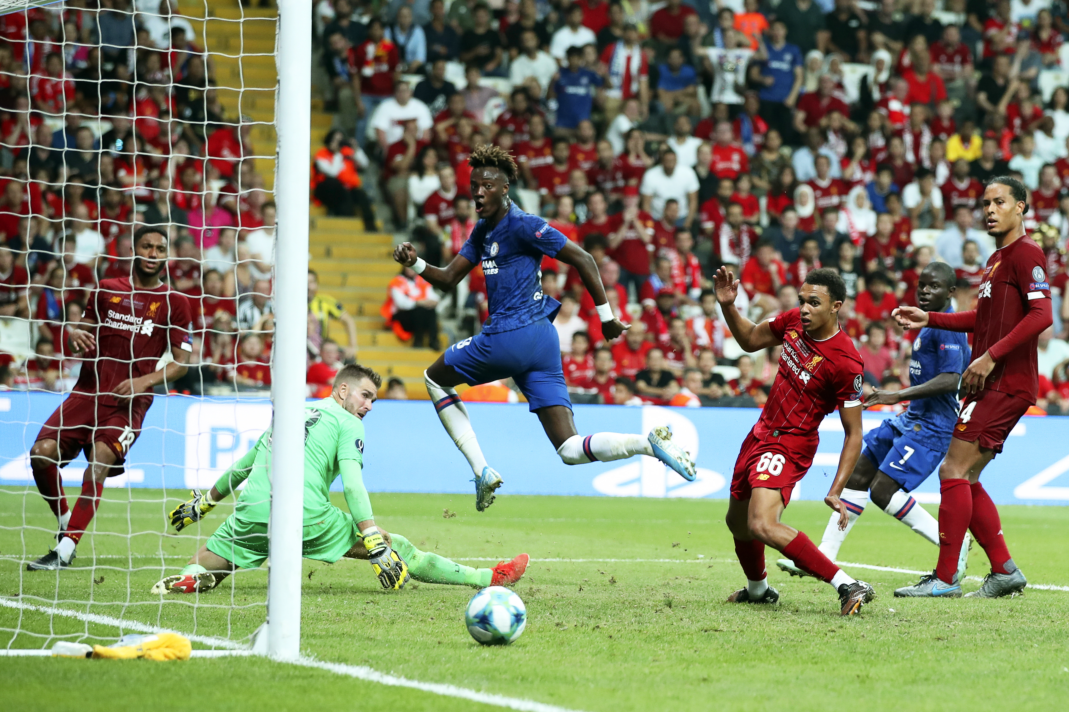 Liverpool a cucerit Supercupa Europei. ”Cormoranii” au făcut din nou spectacol la Istanbul