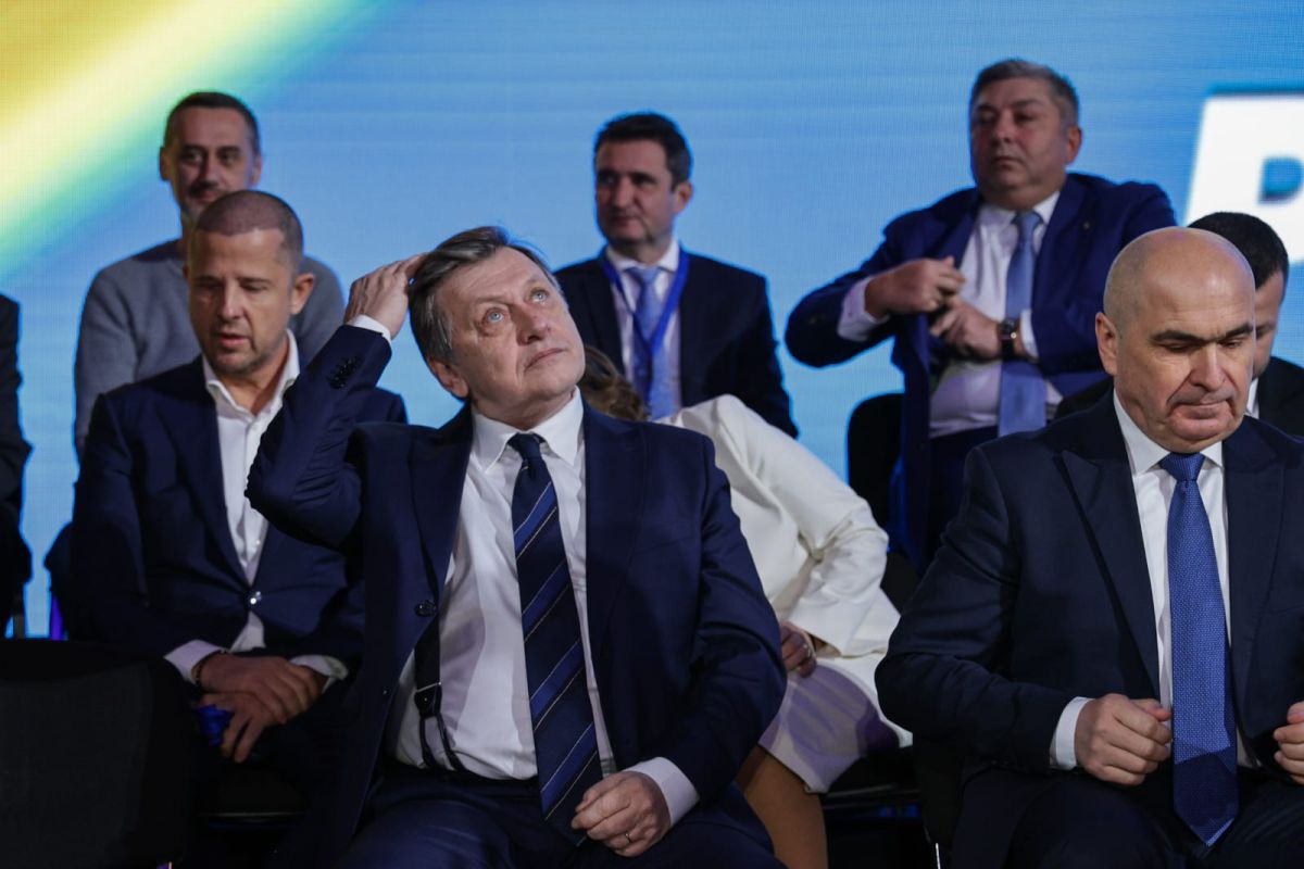 Crin Antonescu e oficial și candidatul PNL la alegerile prezidențiale din 2025