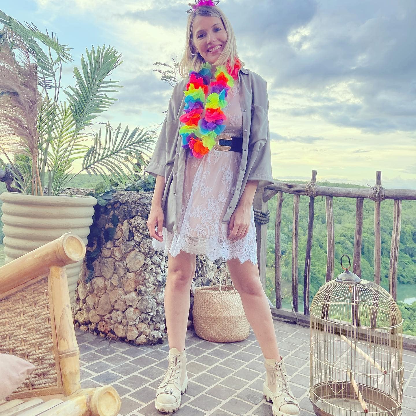 Cum arată Andreea Ibacka în costum de baie. Actrița, mamă a doi copii, a împlinit 37 de ani