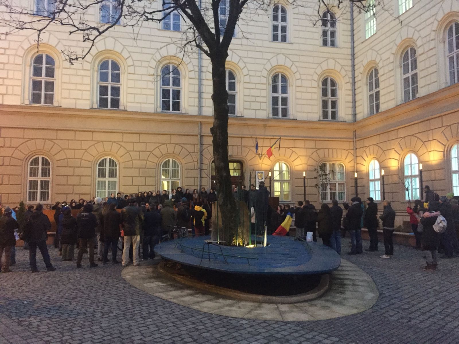 FOTO/VIDEO| Sute de magistrați au protestat în orașe din țară, nemulțumiți de modificările la legile justiției