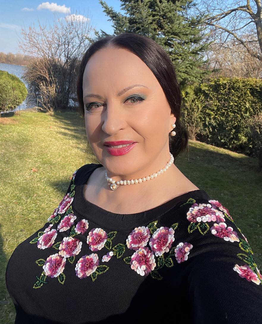Câți bani cere Maria Dragomiroiu pentru a cânta la evenimente. Onorariul ei nu e de 5.000 de euro, așa cum s-a vehiculat