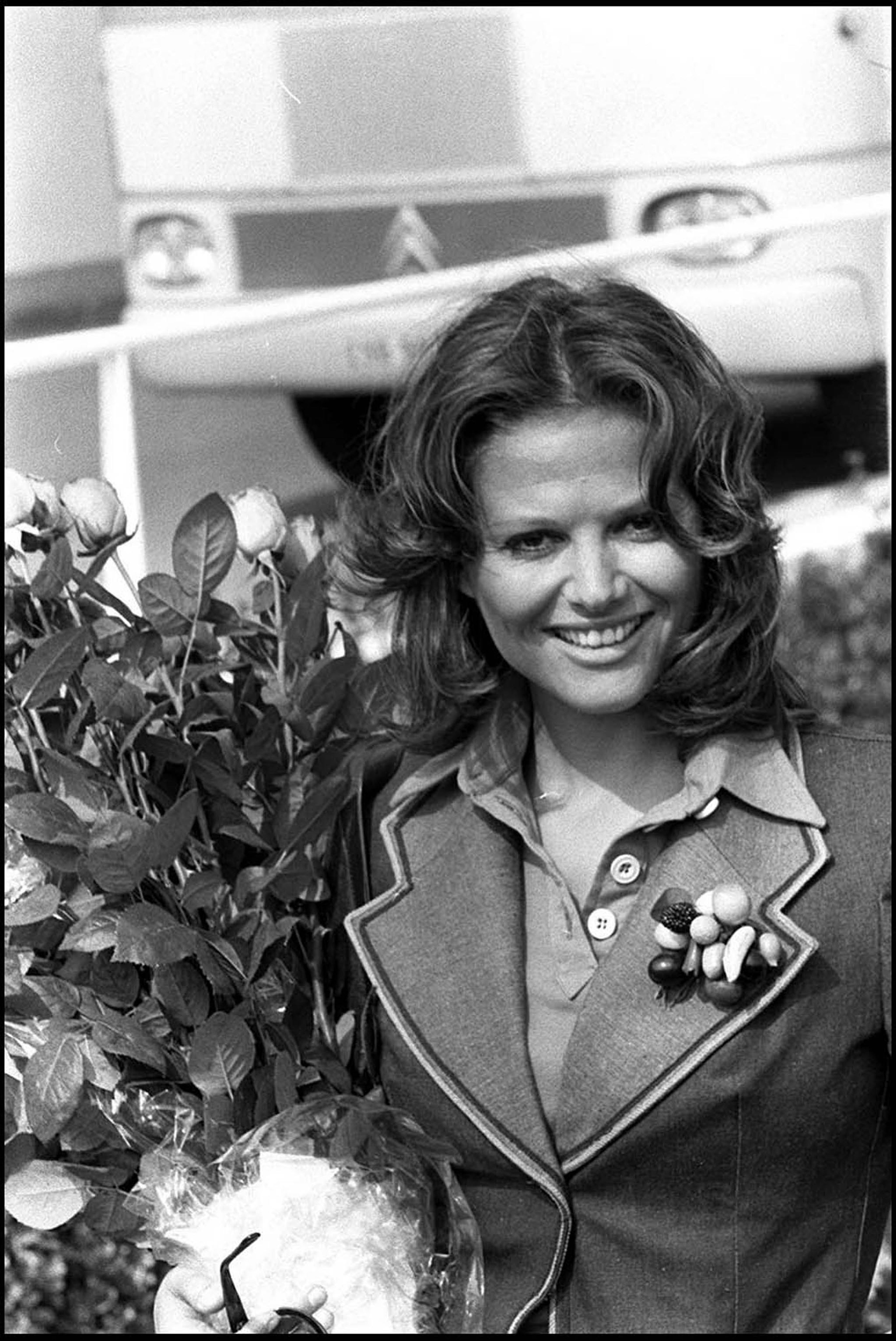 Florin Piersic și Claudia Cardinale, sărut memorabil în urmă cu 16 ani. Actorul nu și-a putut stăpâni emoțiile pe scenă: „Recunosc, mi-a scăpat”