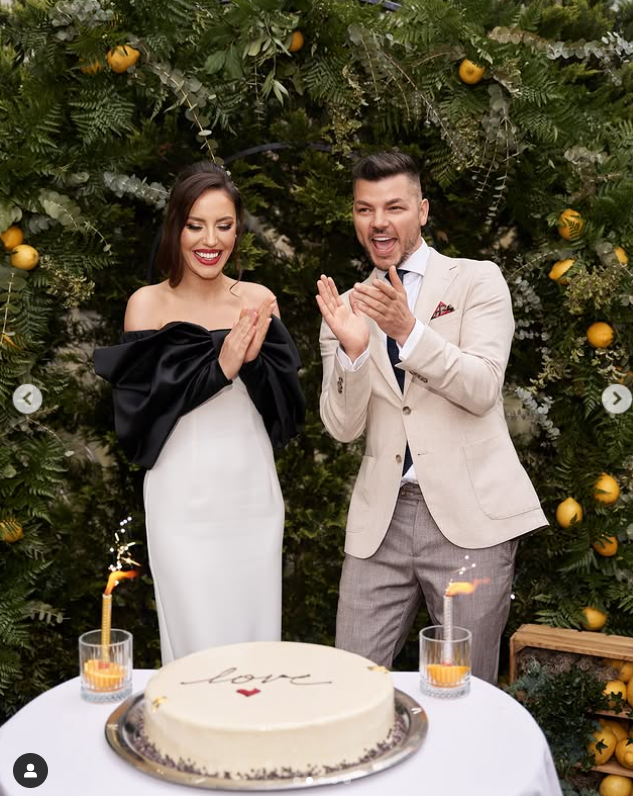 Valentin Luca, finalist la „Românii au talent”, și Roxana Ghiorghian, fosta știristă de la Antena 1, s-au căsătorit. Primele imagini de la eveniment