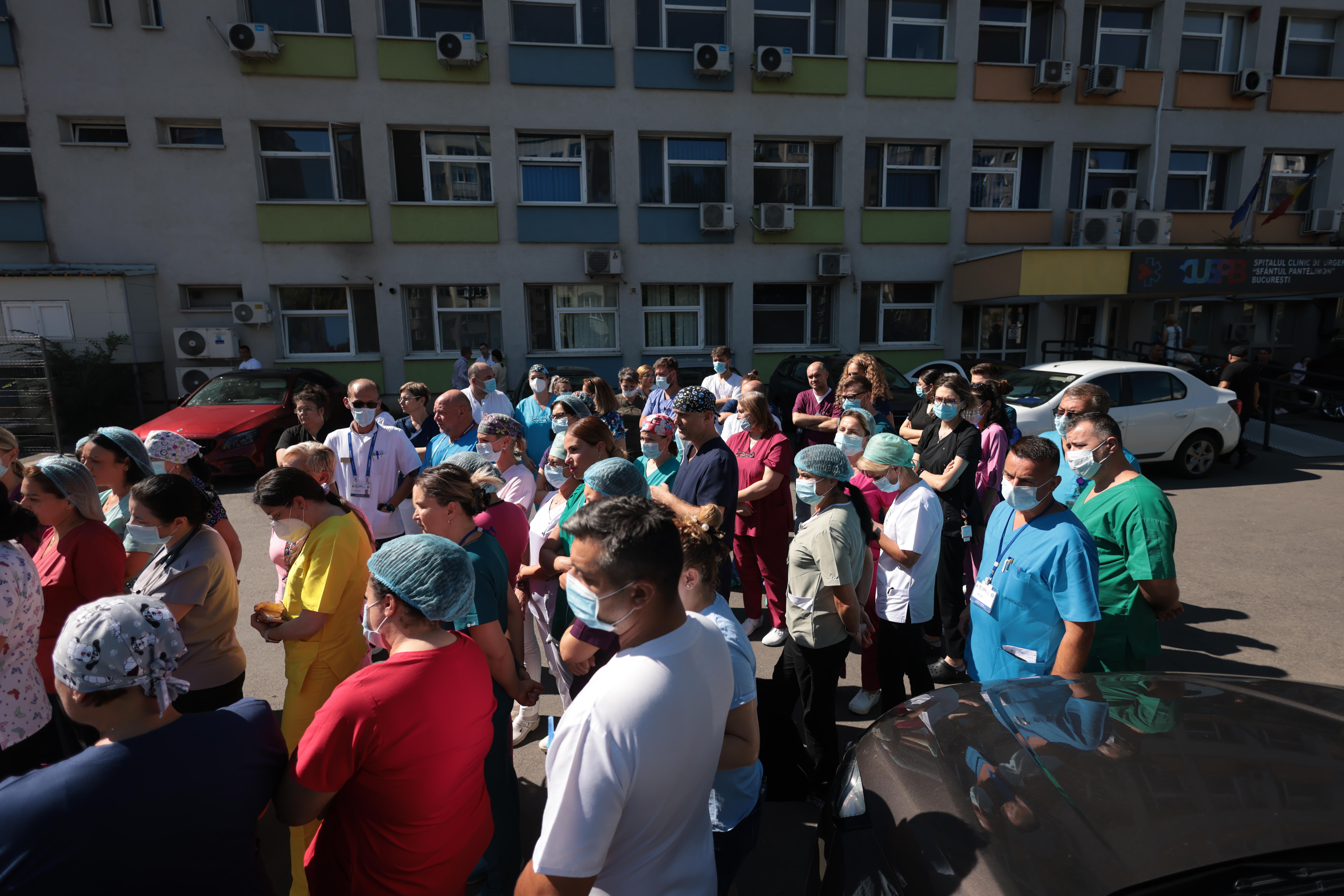 Scandalul morților suspecte. Medicii din secția ATI a Spitalului Pantelimon s-au răzgândit după ce au anunțat că își dau demisia