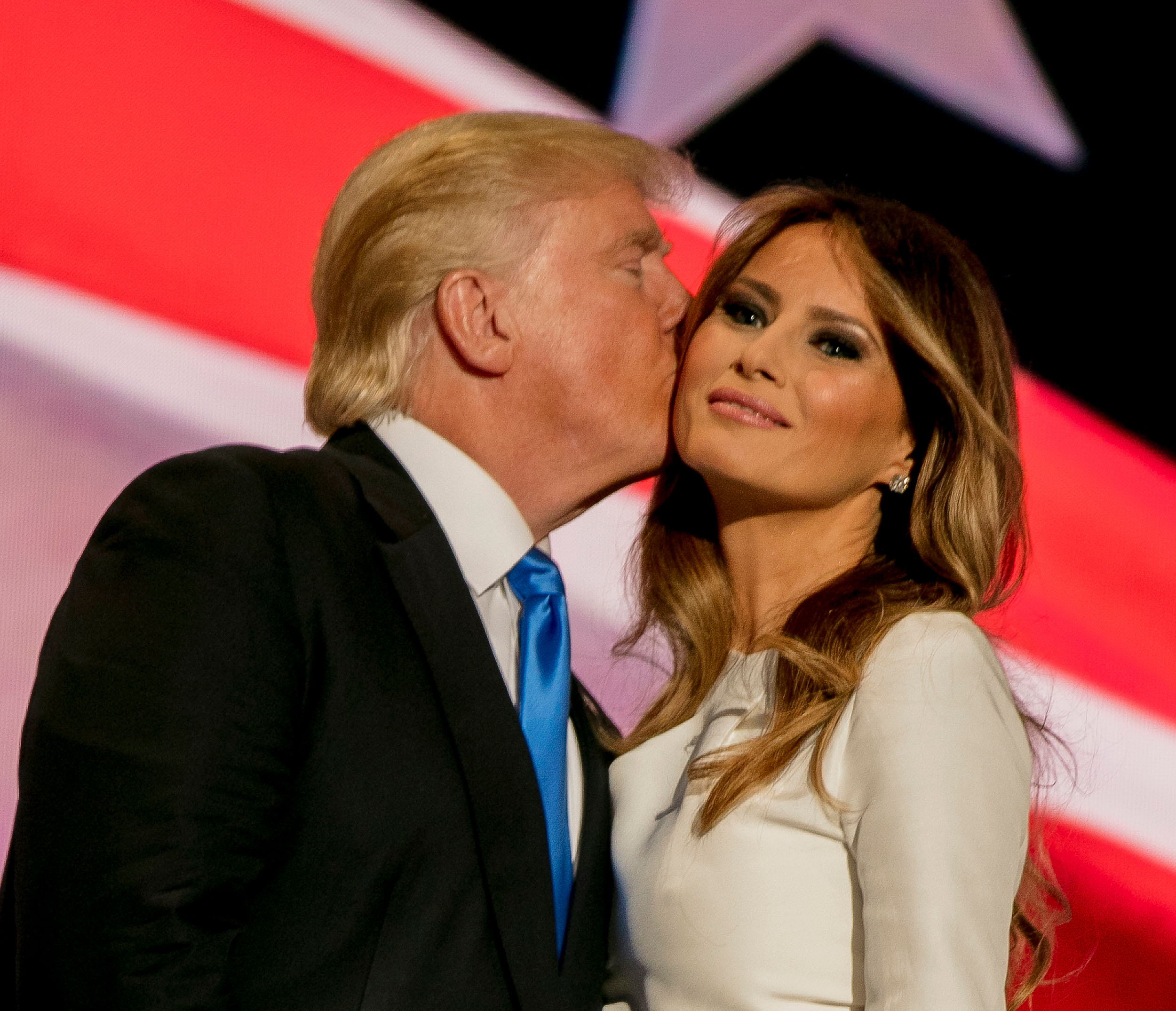 Melania Trump a atras toate privirile la secția de votare. Cum s-a îmbrăcat soția lui Donald Trump