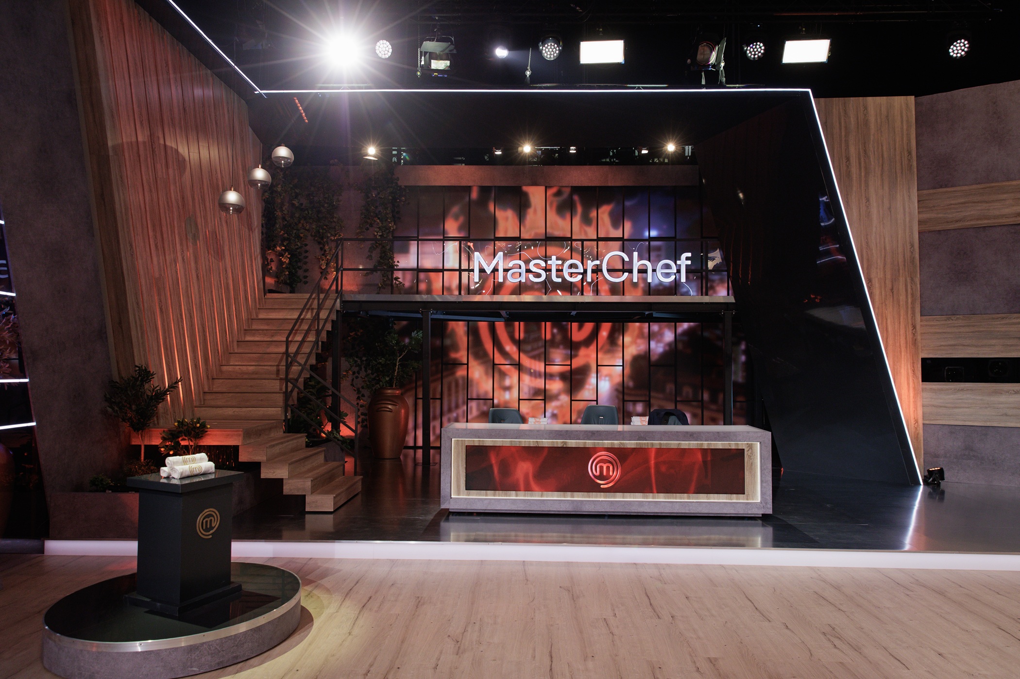 Imagini în premieră din primul episod de la MasterChef 2026. Cum apar Gina Pistol, Cătălin Scărlătescu, Sorin Bontea și Florin Dumitrescu