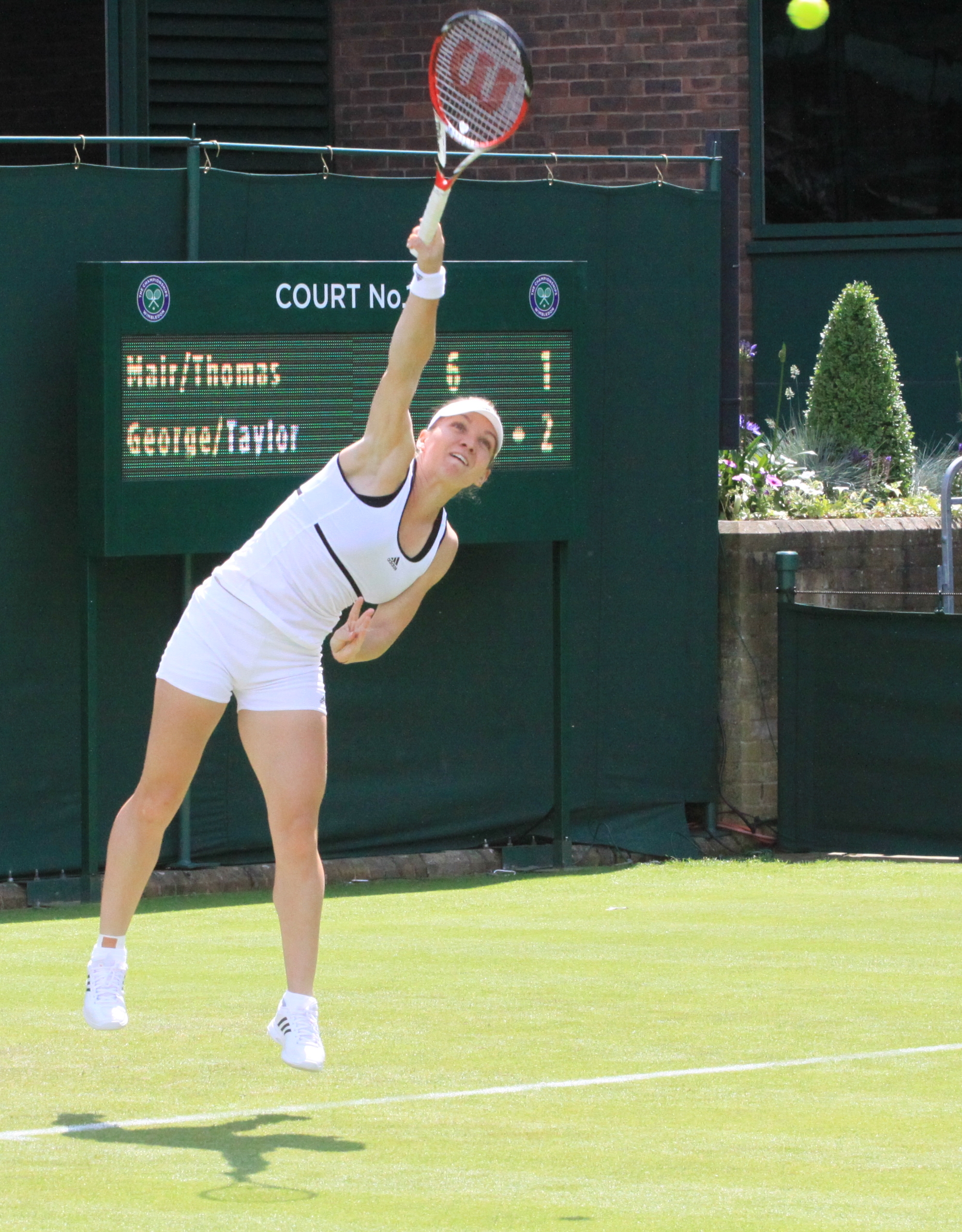 SUPER FOTO/ Simona Halep e în formă, debutează la Wimbledon!