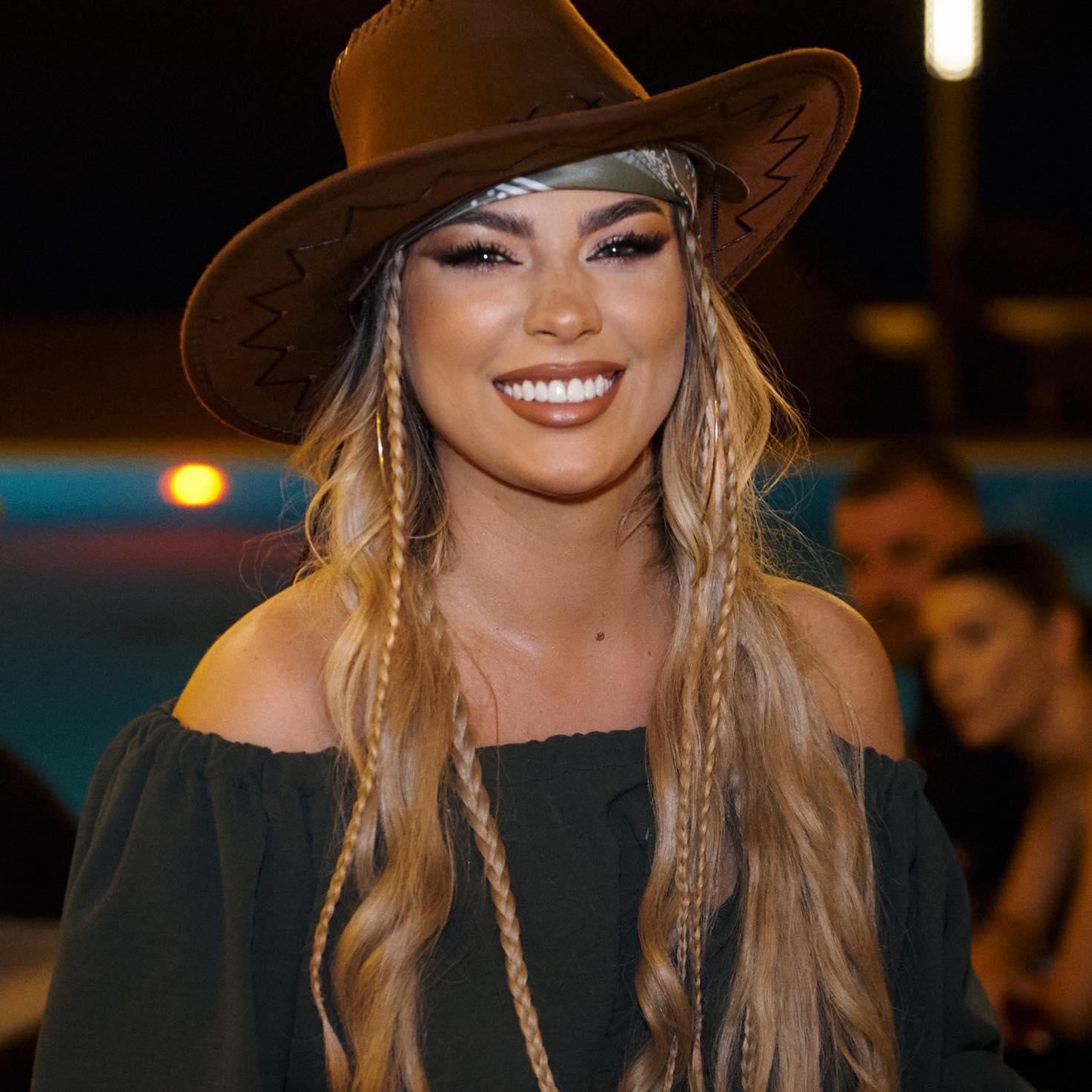 Jo revine pe scena X Factor 2025, la 14 ani de când a fost concurentă, pentru a-și susține prietena cea mai bună. Detalii din culise