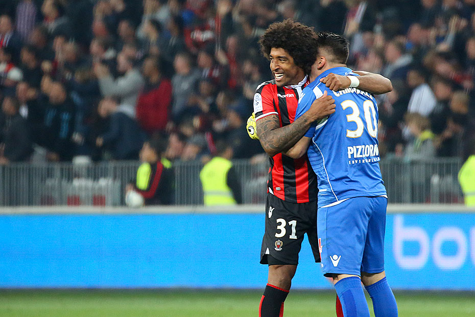 Antrenorul Adrian Ursea vorbește despre sezonul excelent al lui Nice. Cum l-a îmblânzit pe Balotelli și de ce nu se uită la Liga I. ”Nu duc dorul de ceva anume din România” | INTERVIU