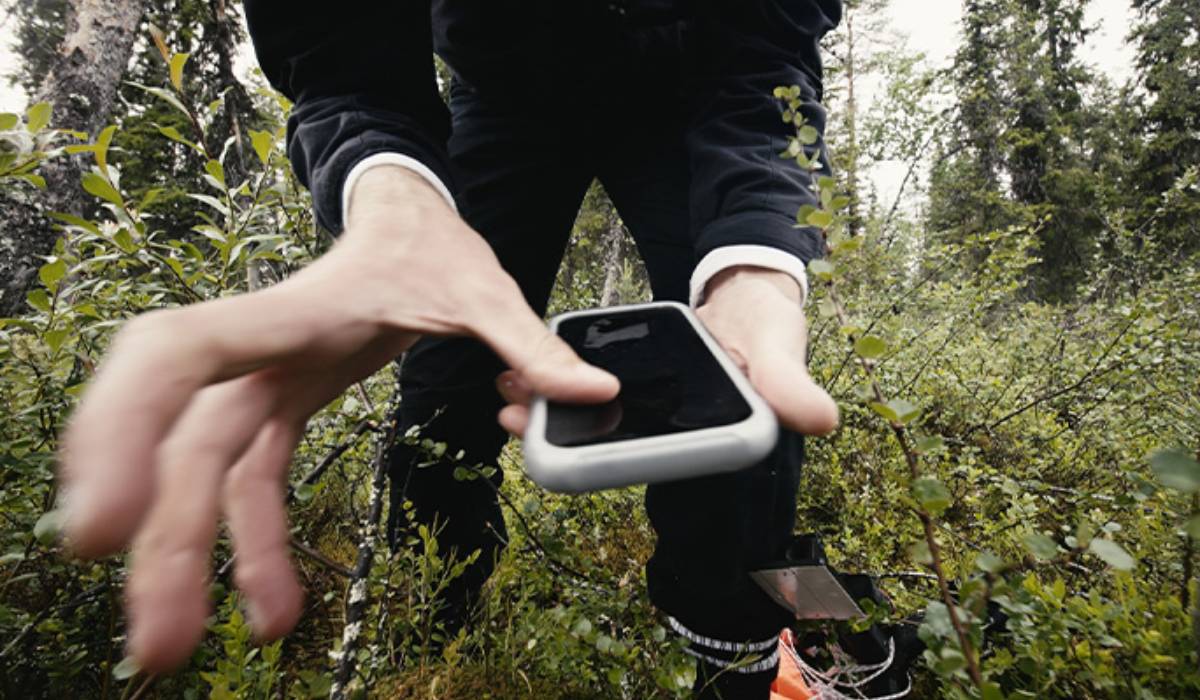 Un telefon mobil a fost aruncat de la 30.607 metri, din stratosferă, și a fost găsit intact după 5 ore