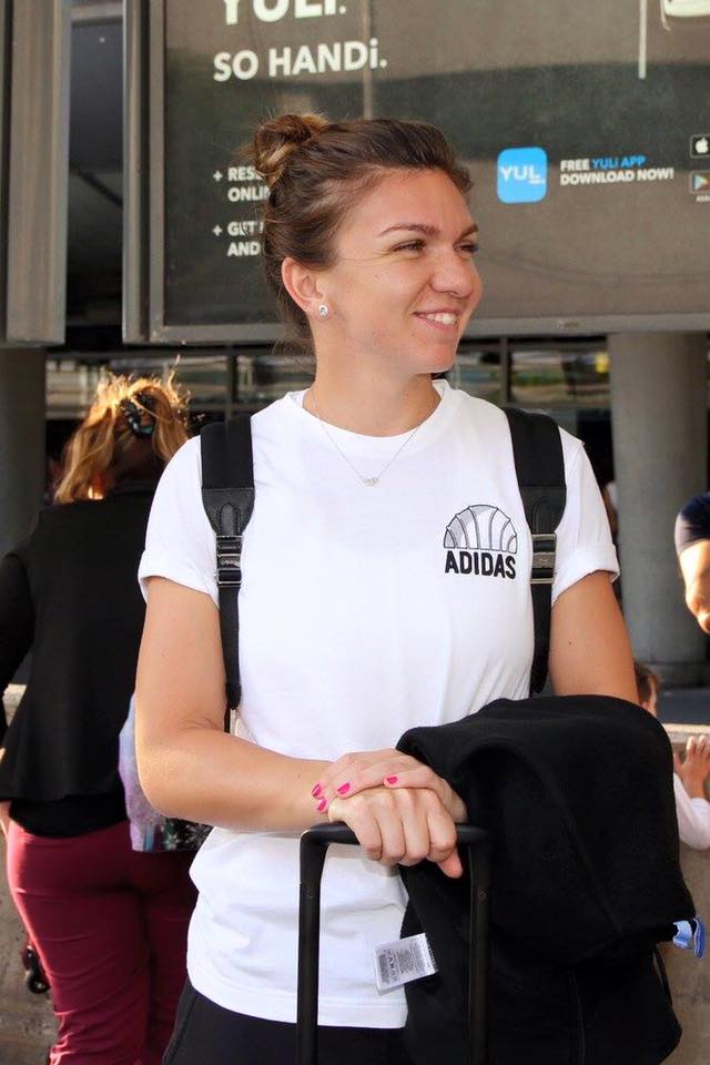 Simona Halep a ajuns la Montreal pentru turneul Rogers Cup. Tenismena are întâlnire cu o mare campioană / GALERIE FOTO