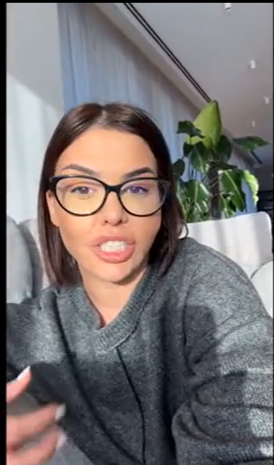 Ce îi învață Andreea Popescu pe cei doi băieți ai săi. „Nu sunt o mamă perfectă, dar mă străduiesc. Nu le permit să dea ordine”