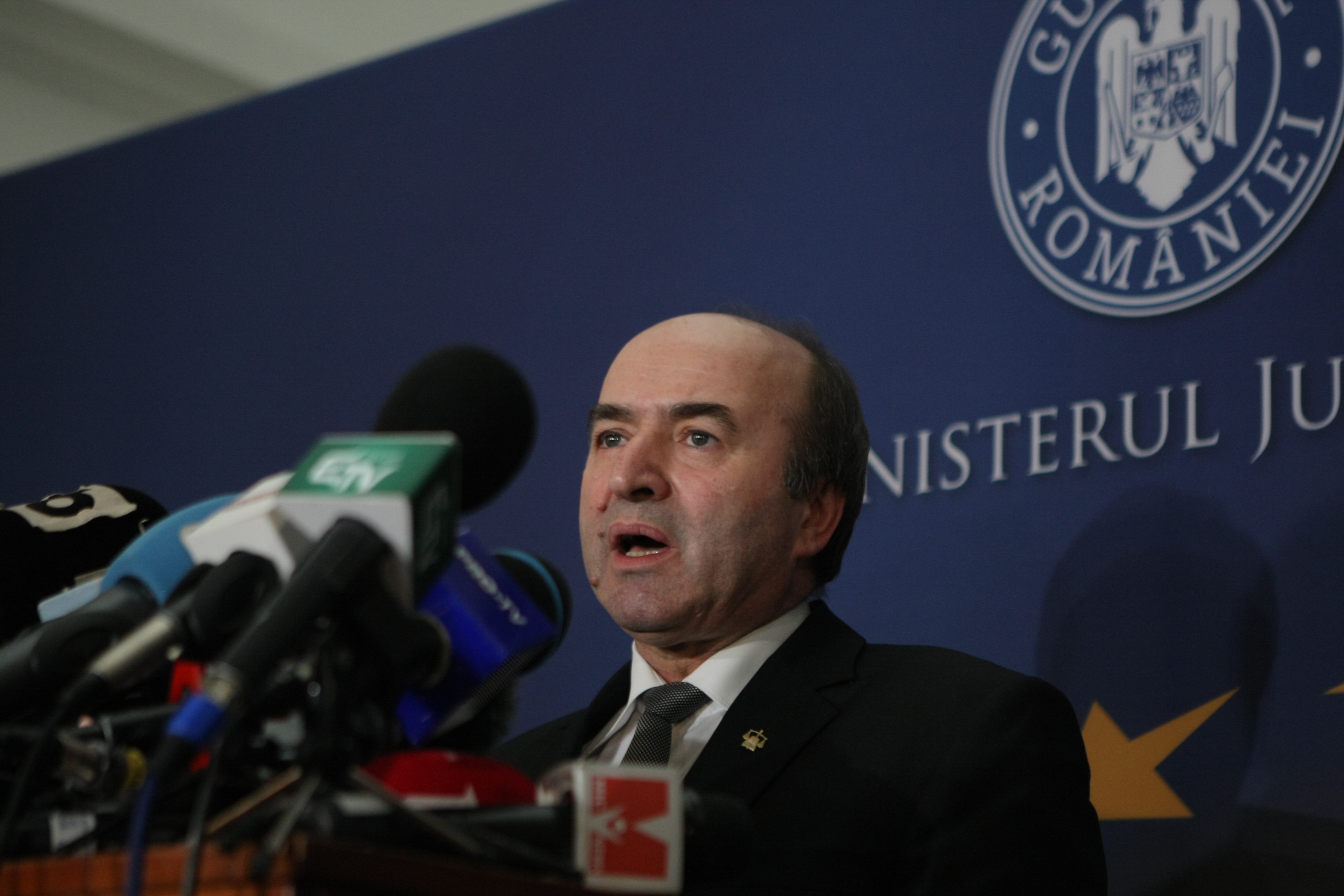 UPDATE. Tudorel Toader: "Voi prezenta un raport în Parlament, joia viitoare, cu referire la activitatea DNA"