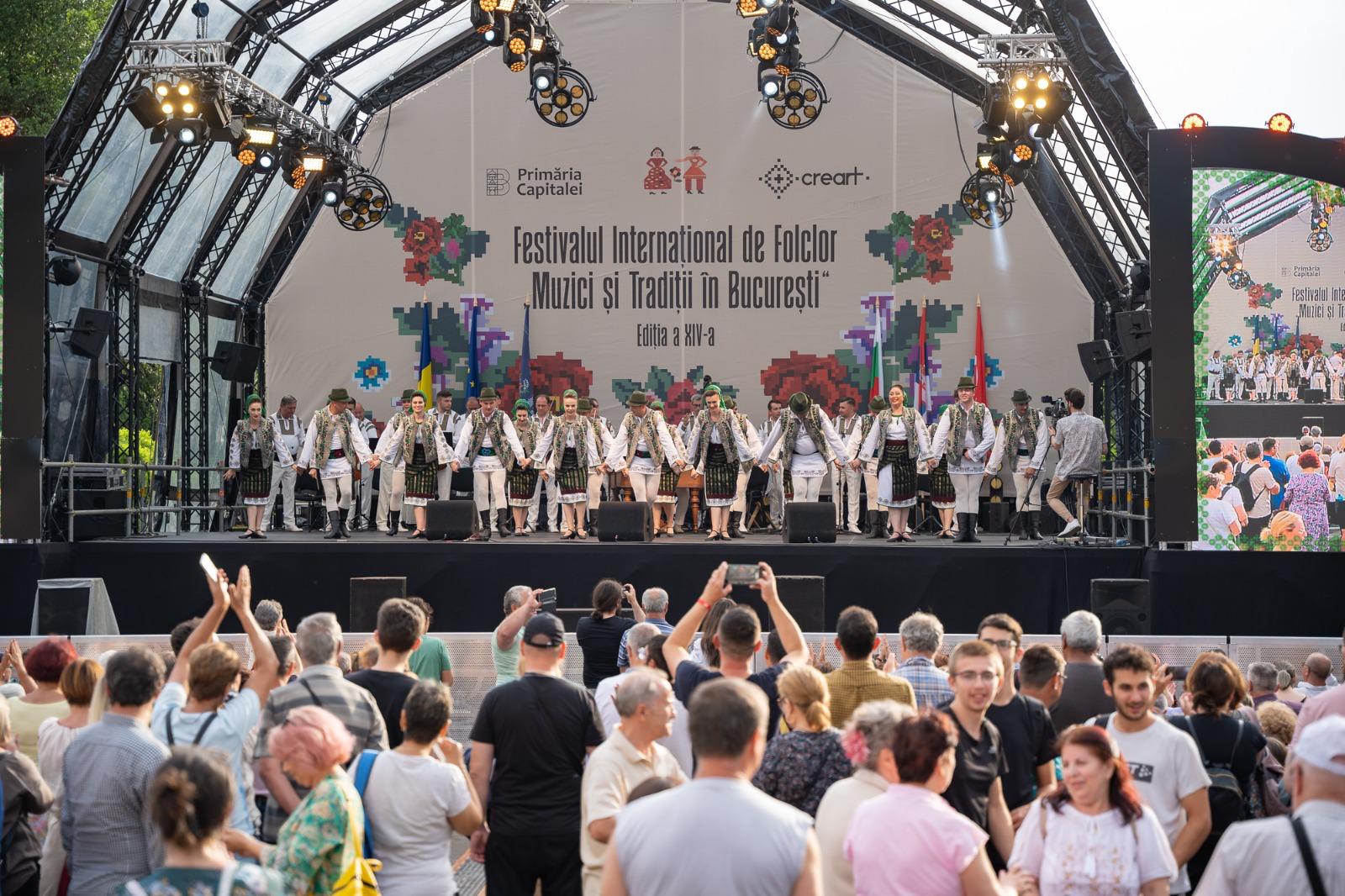 Începe Festivalul Internațional de Folclor „Muzici și Tradiții în București”. Programul complet al unui weekend plin de evenimente