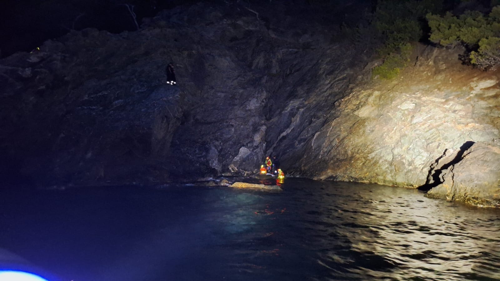 Un român în vacanță pe Coasta de Azur a căzut în mare, de pe stânca Pointe de Mourret înaltă de 37 de metri, și a murit pe loc