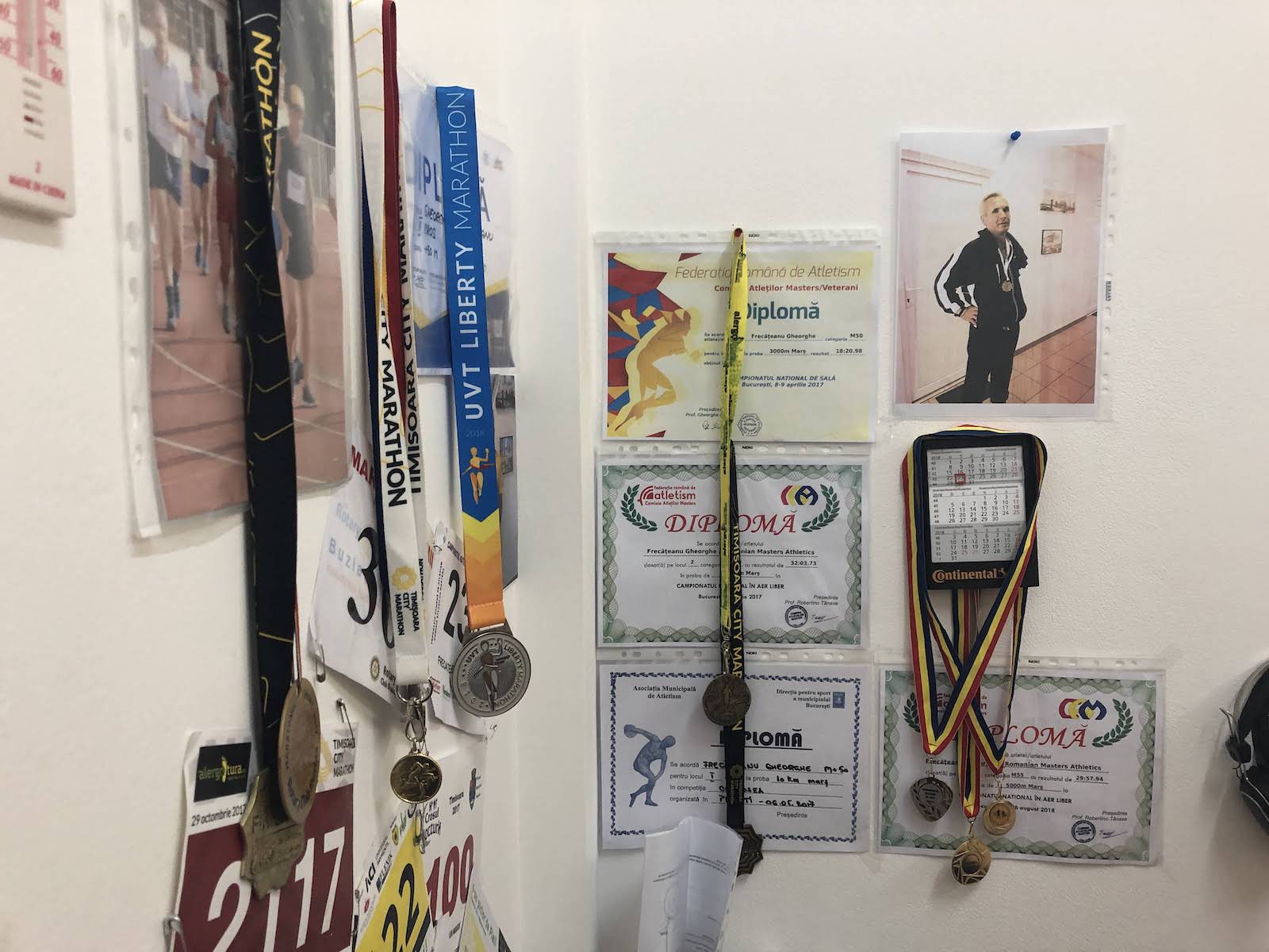 FOTO/ Petrece sărbătorile într-un centru social. Campionul la atletism Gheorghe Frecățeanu a pierdut tot
