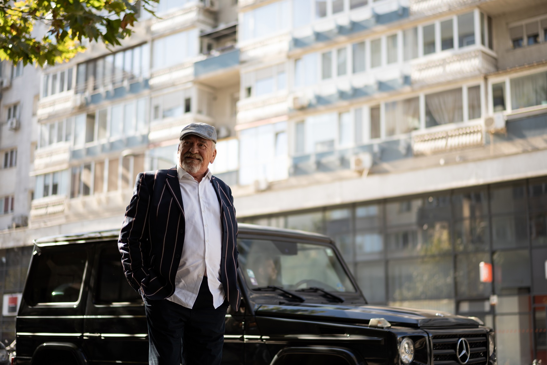 Cine este Mihai Dinvale, actorul care se alătură distribuției comediei „Lasă-mă, îmi place! Camera 609”
