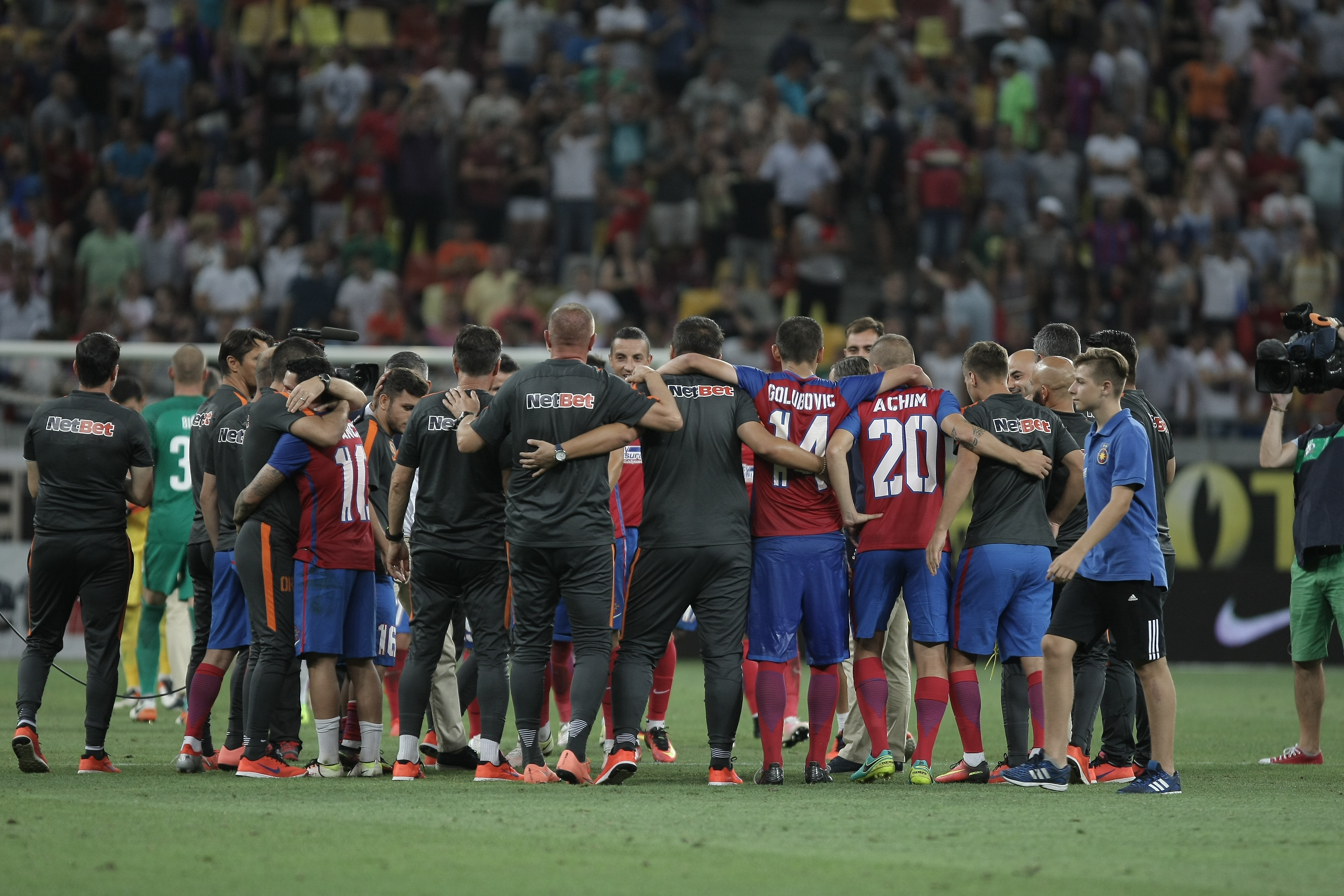 Liga Campionilor. Steaua - Sparta 2-0. StanKO! Nicușor, dublă de senzație! Roș-albaștrii, siguri de grupele Ligii Europa, vor juca play-off-ul pentru grupele Ligii Campionilor | FOTO&VIDEO