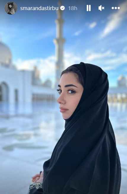 Imagini din vacanța de lux a lui Selly în Emiratele Arabe. S-a cazat la un hotel de cinci stele și conduce o mașină de peste 200.000 de euro