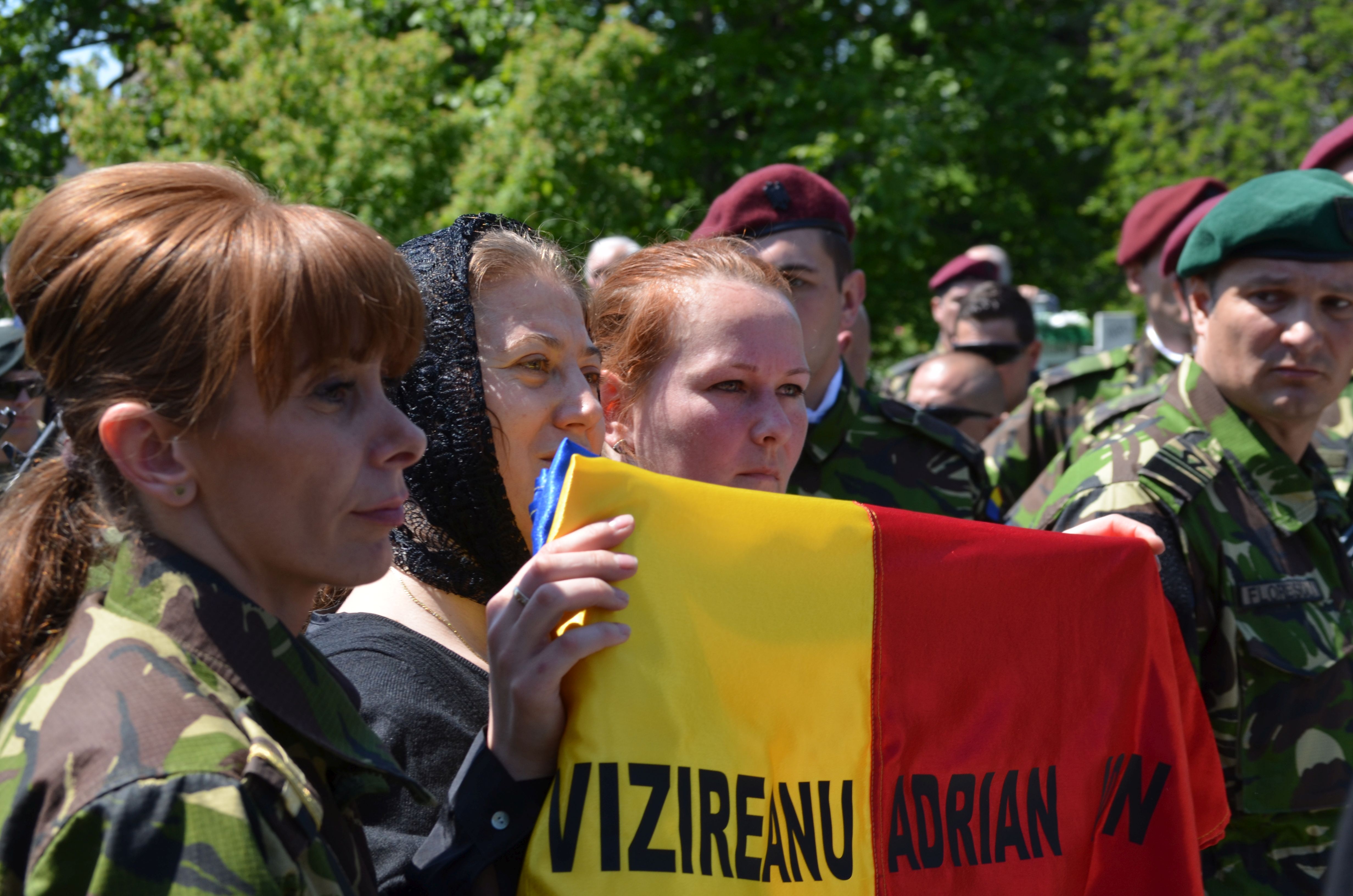 Eroii căzuți în Afganistan au fost înmormântați azi la Buzău