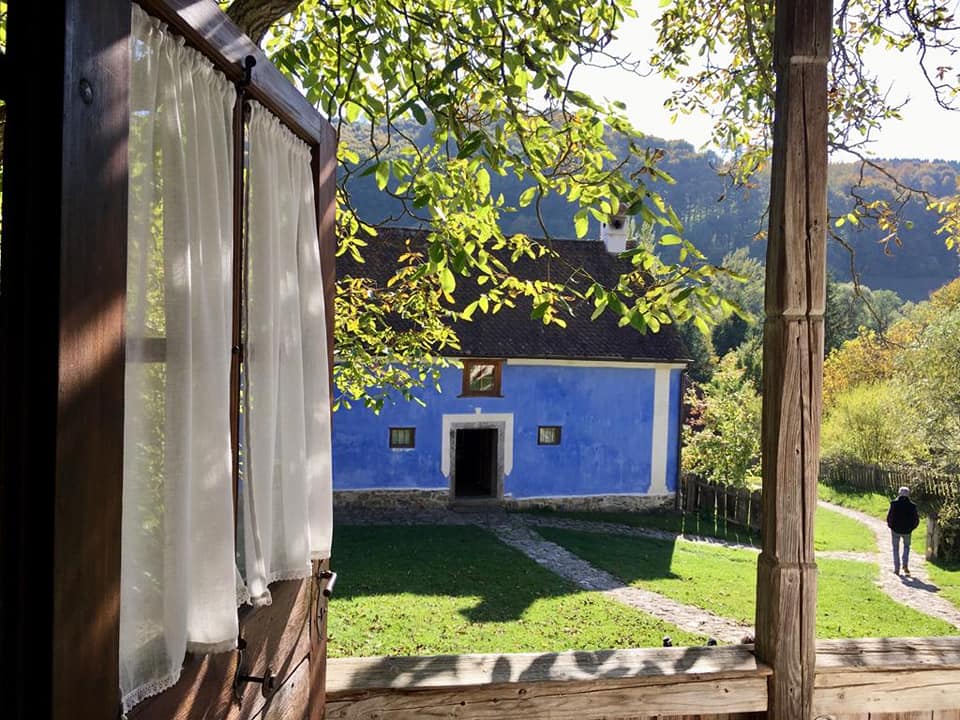 The New York Times a vizitat înainte de încoronare casa din Transilvania a regelui Charles, una dintre cele 56 de cabane, 12 case și 7 palate pe care acesta le deține