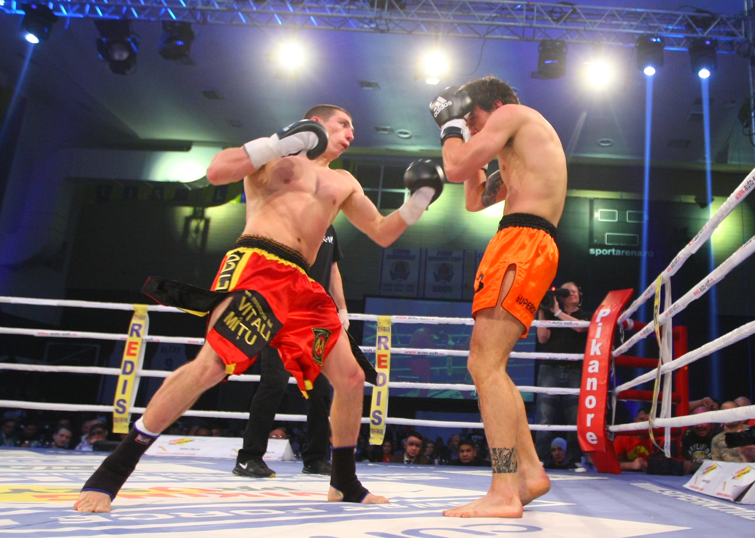 Meciul în urma căruia Amansio Paraschiv a devenit campion mondial Superkombat New Heroes! VIDEO& FOTO