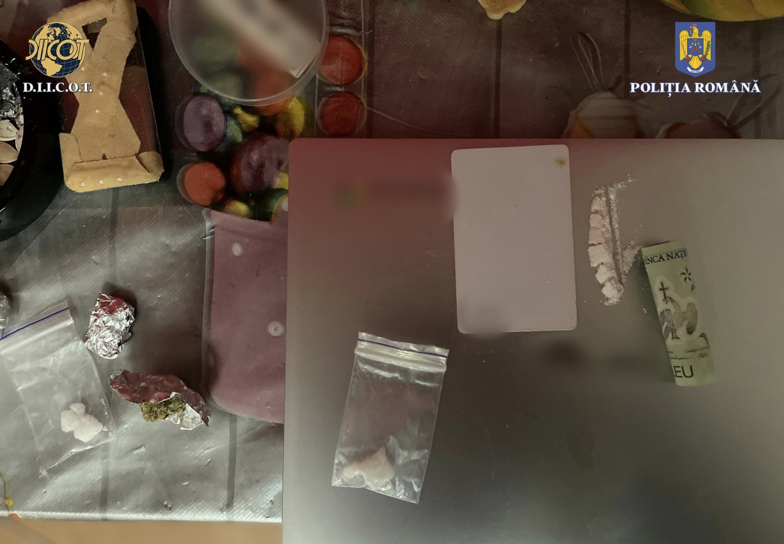 Zeci de suspecți din Iași și Vaslui au fost reținuți pentru vânzarea de droguri către elevi. Printre inculpați se află și minori