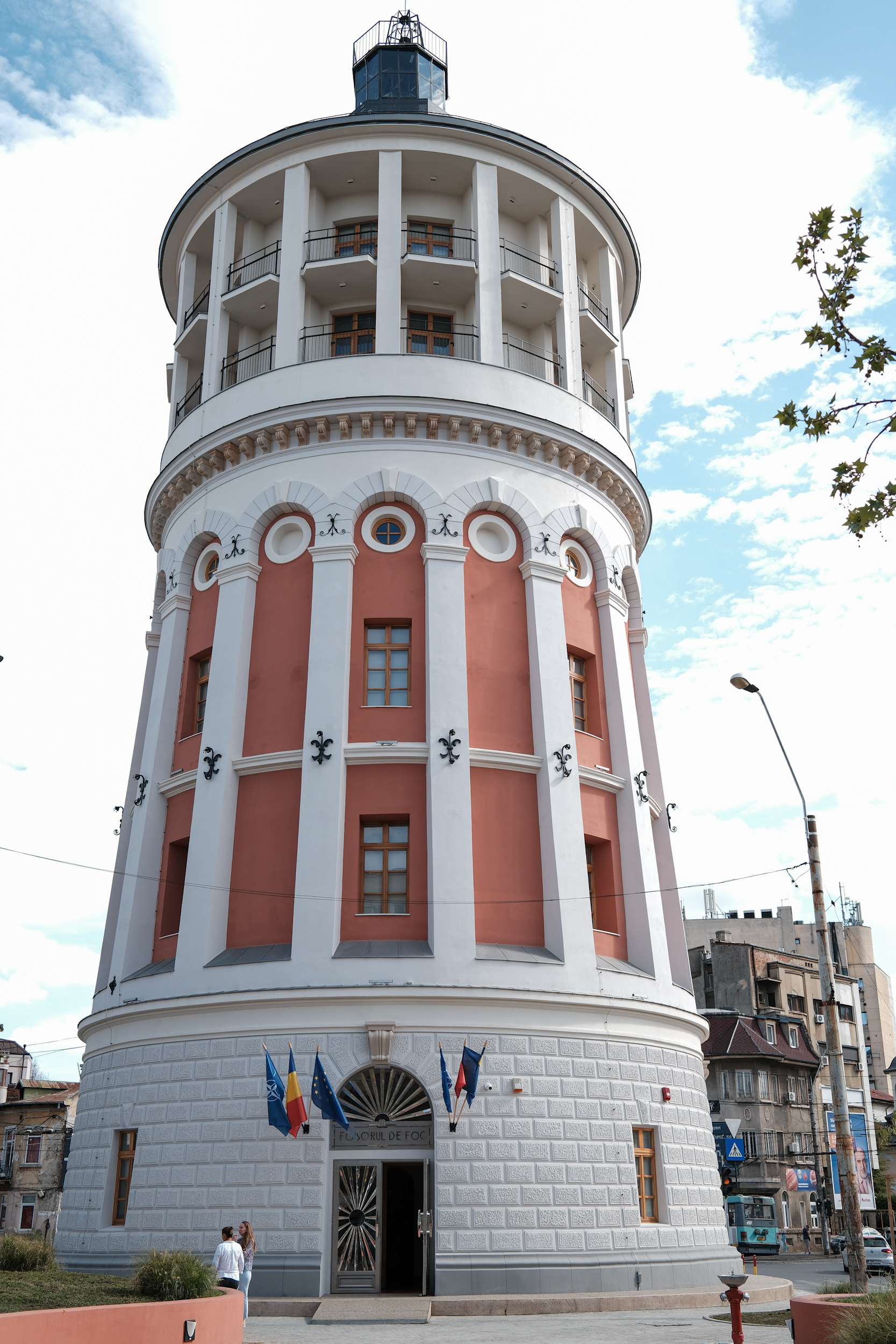 Ce poți să vezi vizitând „Foișorul de Foc” din București. Peste 10.000 de obiecte sunt expuse în Muzeul Naţional al Pompierilor