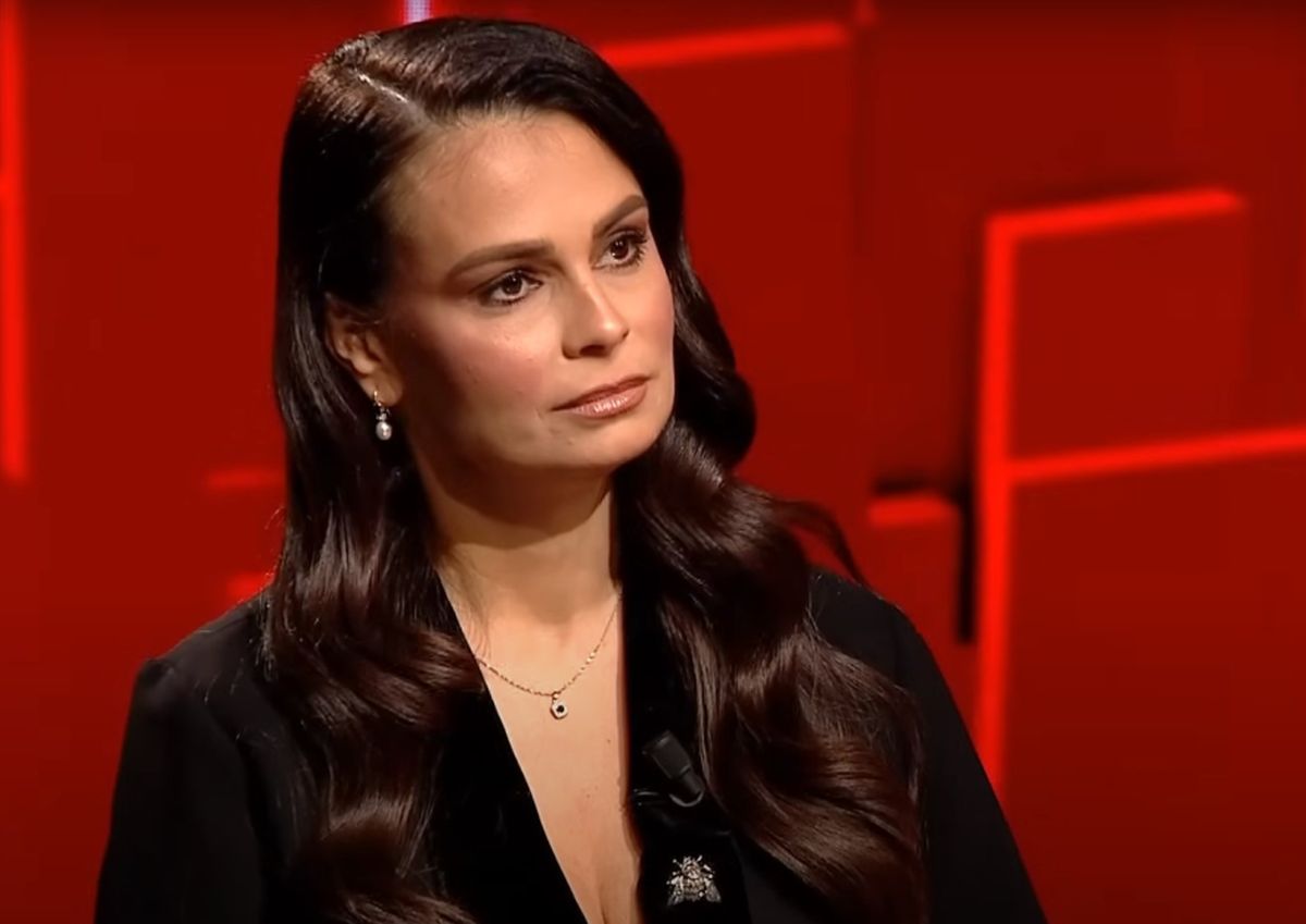 Anca Serea, prima reacție după ce s-a spus că ar fi divorțat de Adi Sînă: „Revin cu lămuriri”