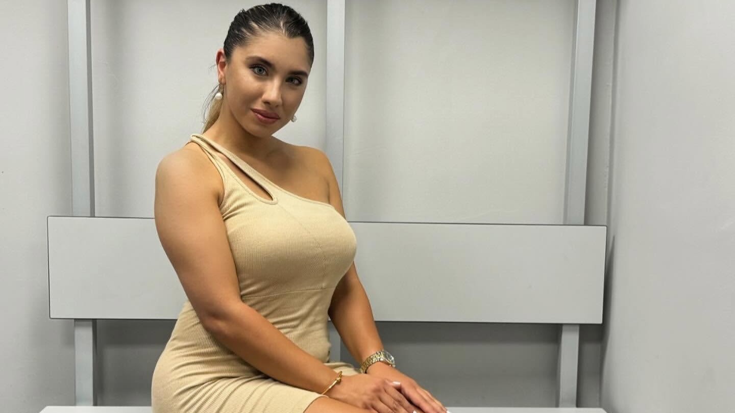 Örökre eltiltják a főnökével szexelő partjelzőt - Blikk