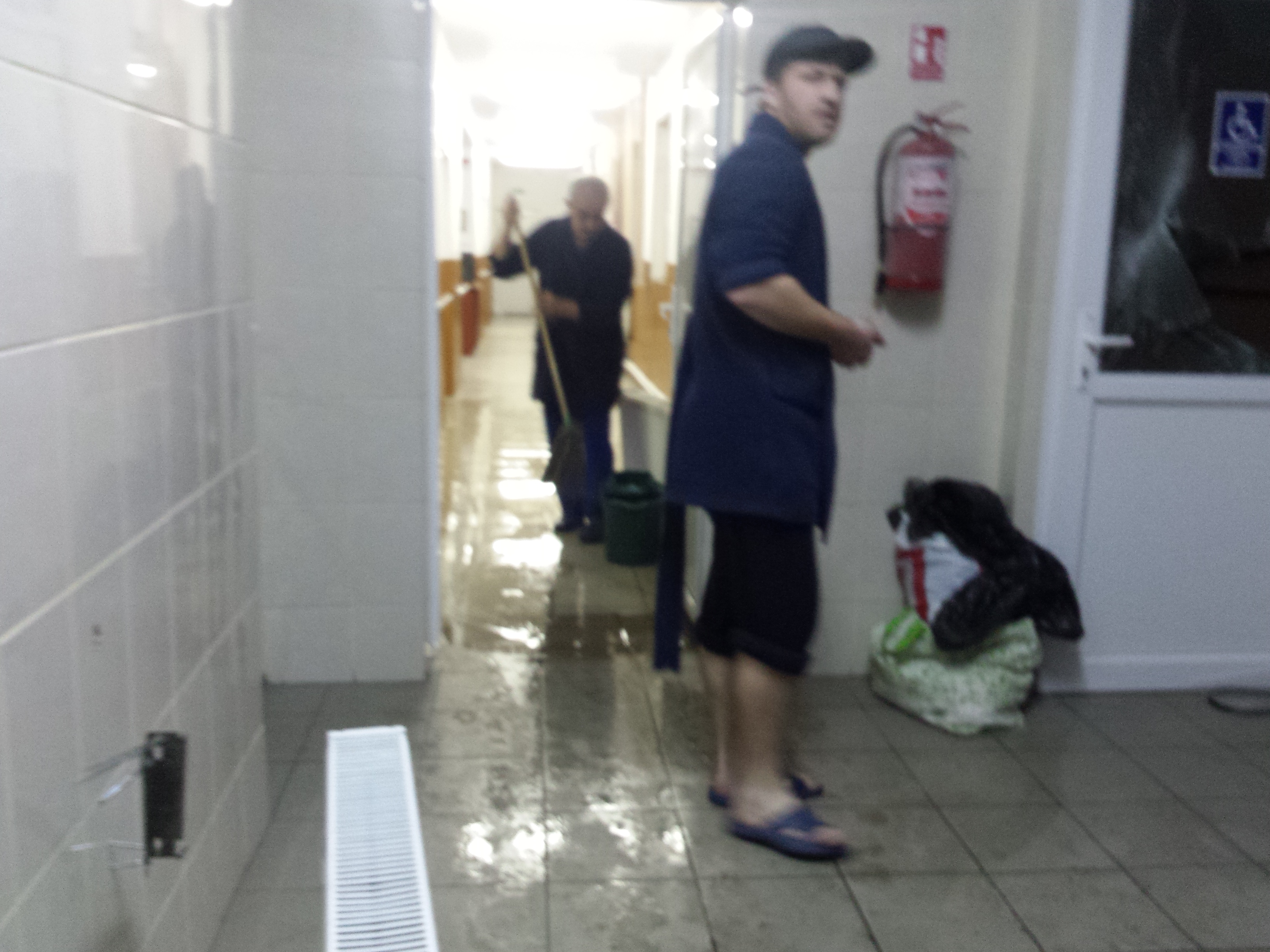 A făcut dezastru în centrul social! Daune de 50.000 de lei! VIDEO & GALERIE FOTO
