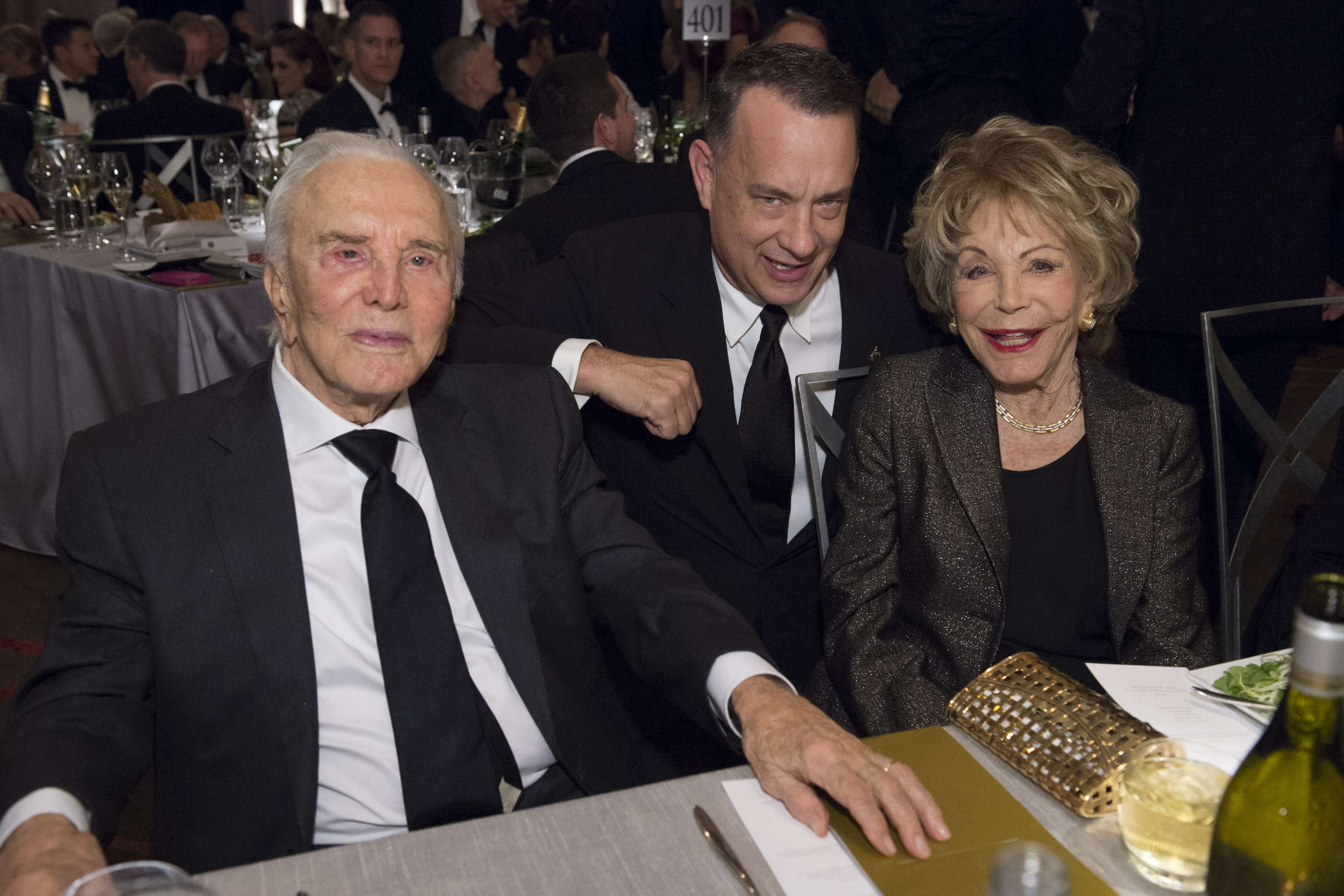 Actorul Kirk Douglas a murit la 103 ani. Mesajul transmis de fiul său, Michael Douglas