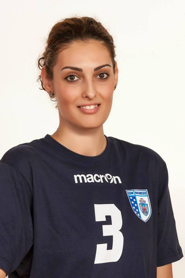 Un Bacșiș pentru finală. Eroina de la CSM București visa la cariere în alte domenii dacă nu se apuca de sport. ”Inițial, nu mi-a surâs ideea de a merge la volei!” / FOTO
