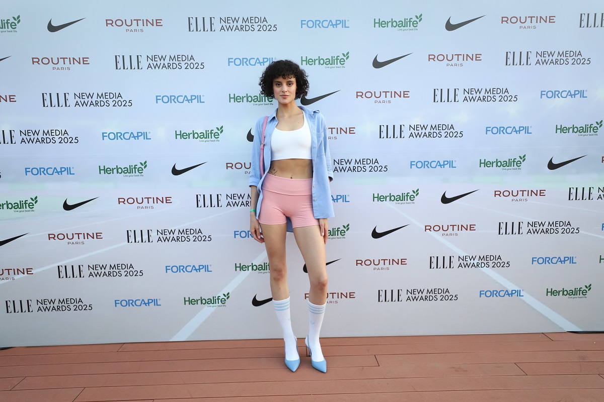 Vedete la ELLE New Media Awards 2025. Alexia Eram a atras atenția cu ținuta ei „sporty-chic”, iar prezentatoarele Geanina Ilieș și Natalia Mateuț au făcut furori