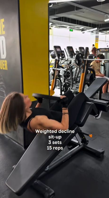 Imagini spectaculoase cu Romanița Iovan în sala de fitness la 62 de ani