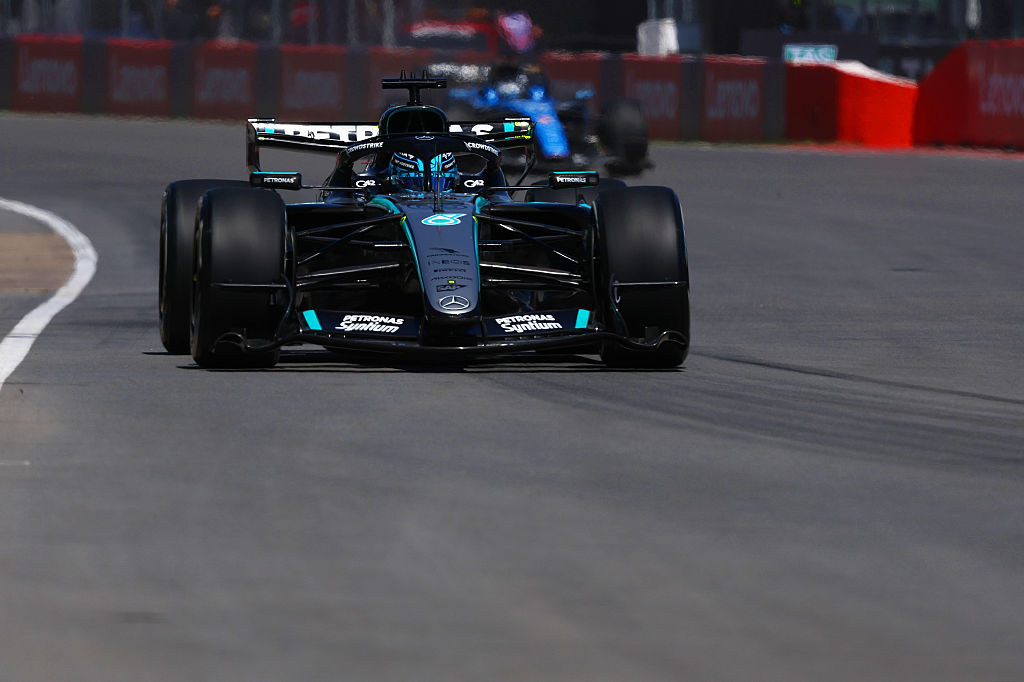 Fernando Alonso összetörte az autóját, meglepő végeredményt hozott a sprintidőmérő Kanadában – videó