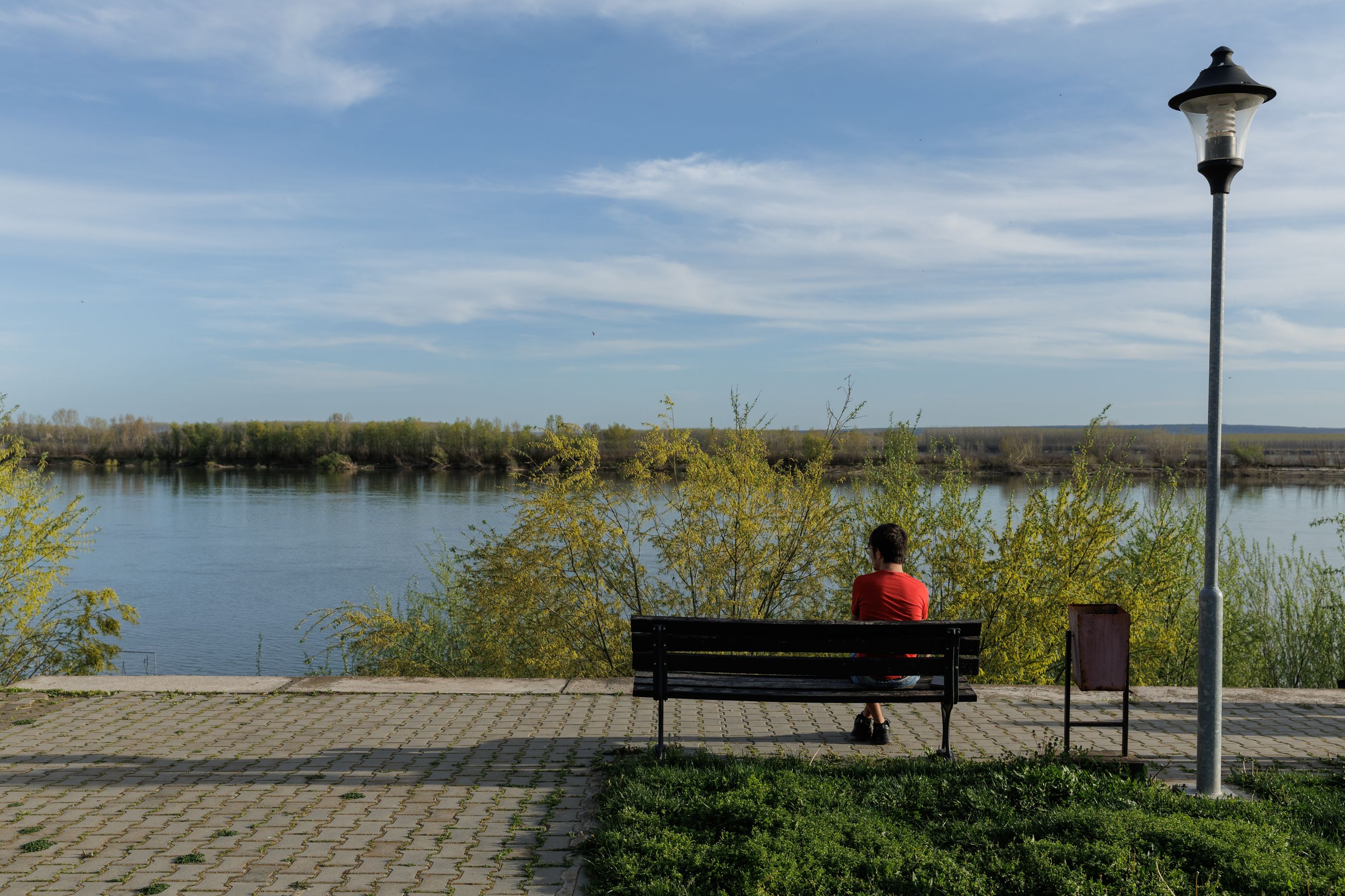FOTOREPORTAJ. Frumusețea fără viitor a „celui mai urât oraș din România”: berzele s-au întors la Corabia, dar turiștii întârzie