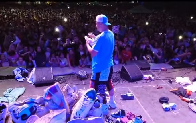 Explicația lui Puya după ce și-a ieșit din fire pe scenă și a oprit concertul pe care îl susținea în Costinești: „Cineva de la pază a făcut o greșeală”