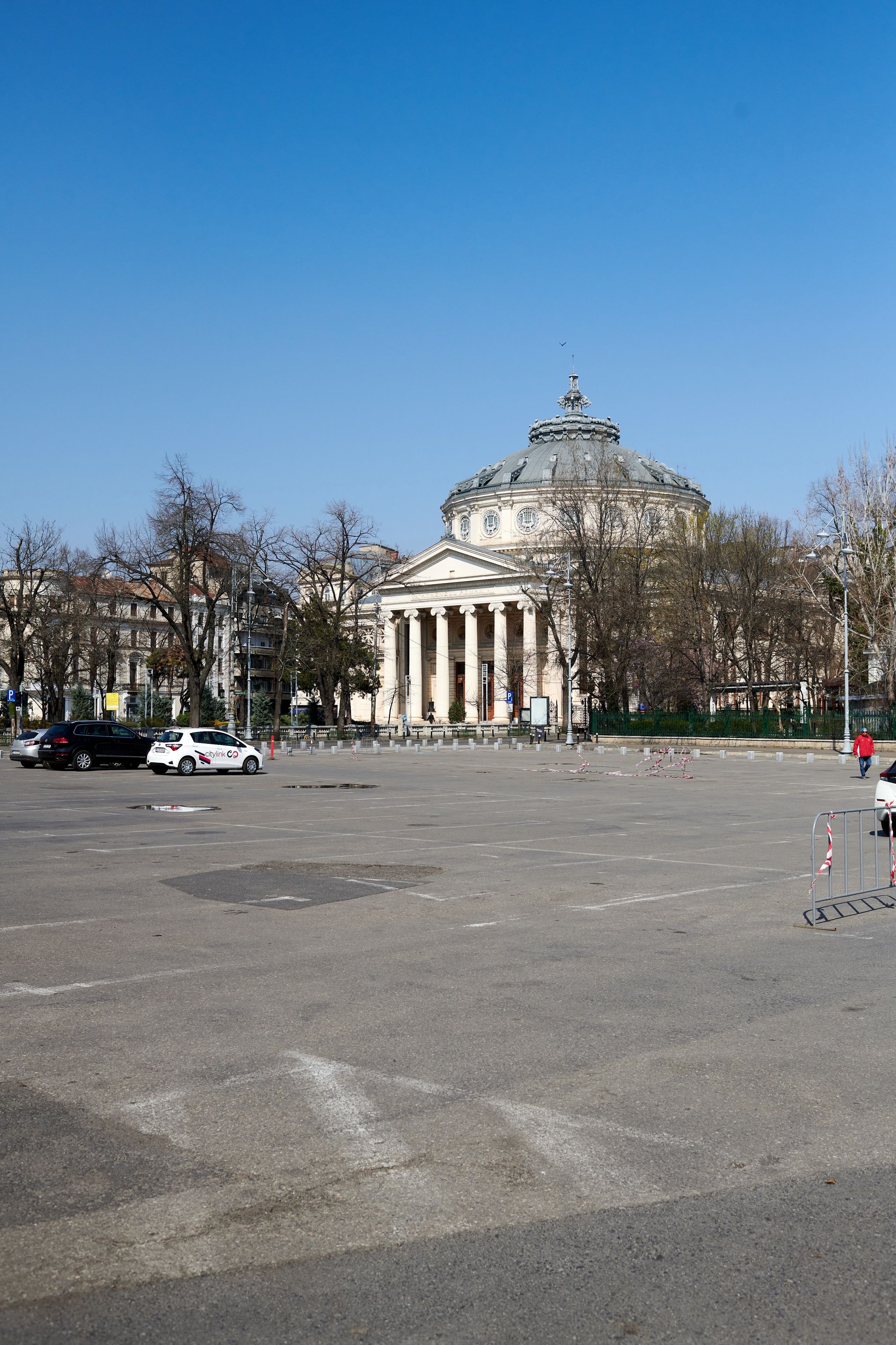 Orașe cu milioane de locuitori, pustiite de coronavirus. Cum arată străzile goale și fără turiști