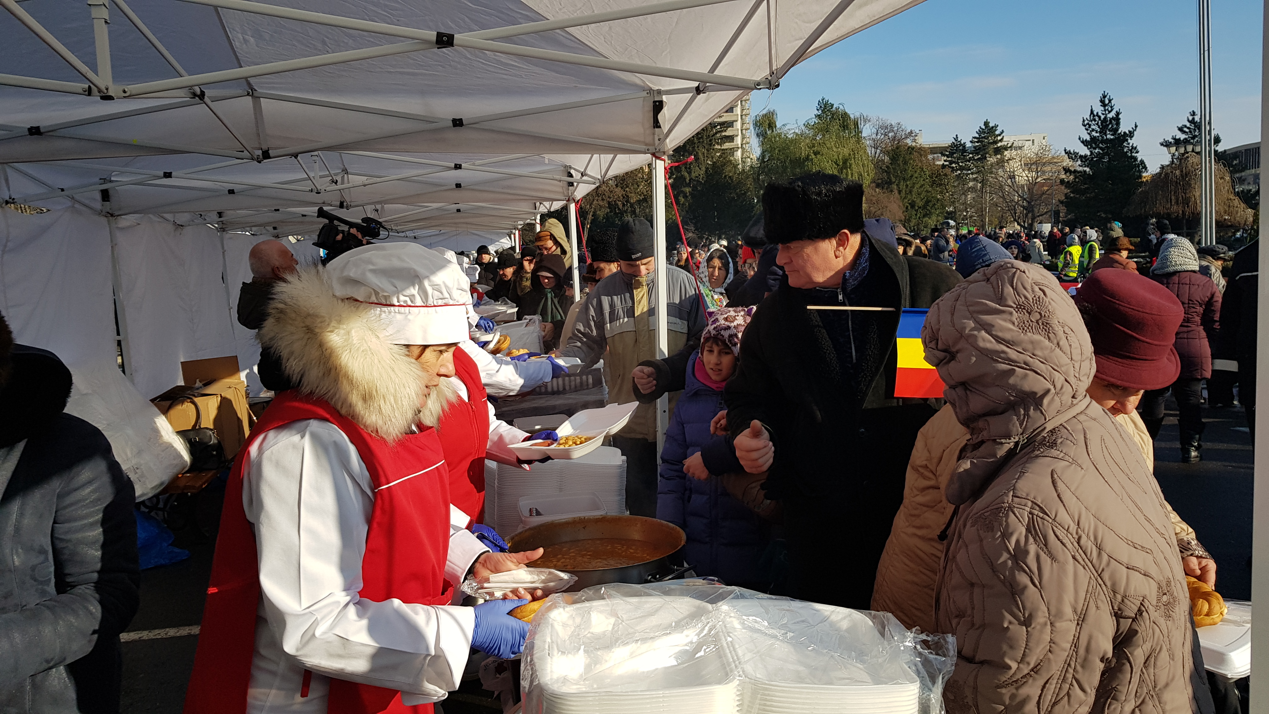 VIDEO&FOTO/ Prezență record la Iași, de 1 Decembrie. Discursul transmis de Viorica Dăncilă a fost huiduit la scenă deschisă