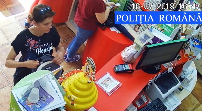 FOTO| O femeie din Neamț a găsit un card pe jos și a cheltuit 2.500 de lei de pe el! Pe ce a dat femeia banii. Poliția e acum în alertă